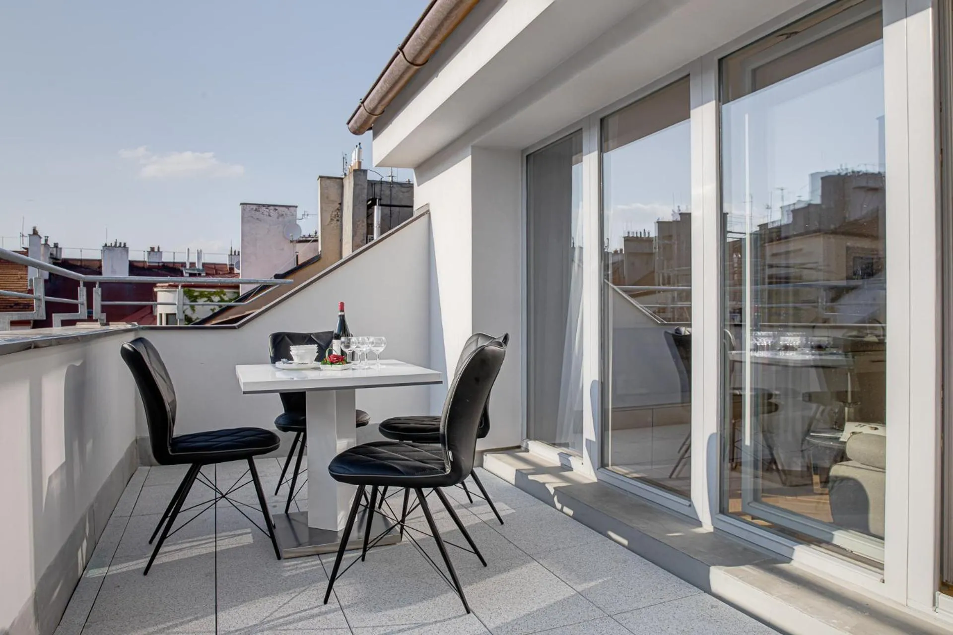 Balcony/Terrace in Gold Art Apartments