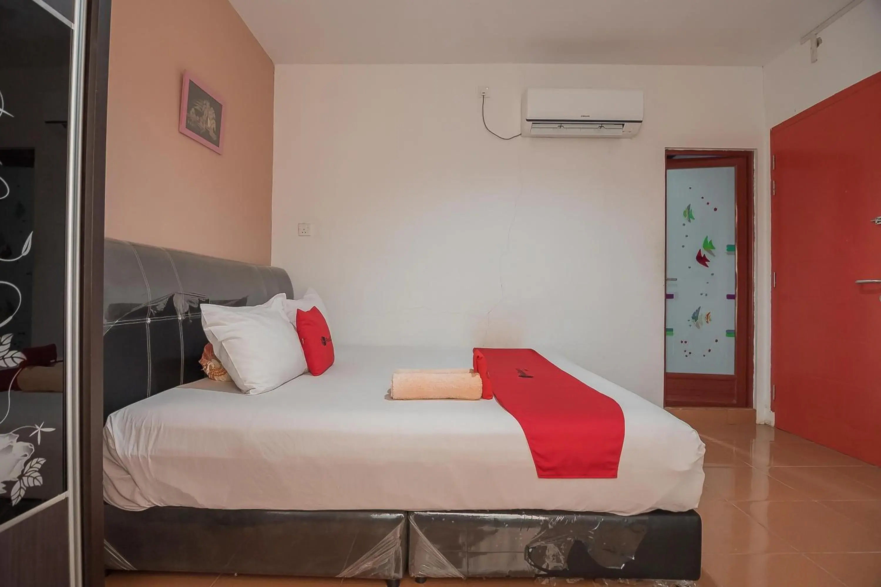 Bedroom, Bed in RedDoorz @ Batam Center 2 Bedroom, Bed in RedDoorz @ Batam Center 2