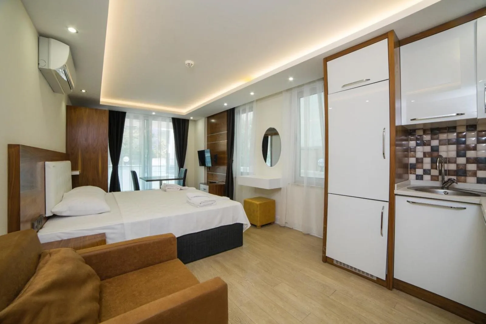 Photo of the whole room, Bed in TEMA LARA APART