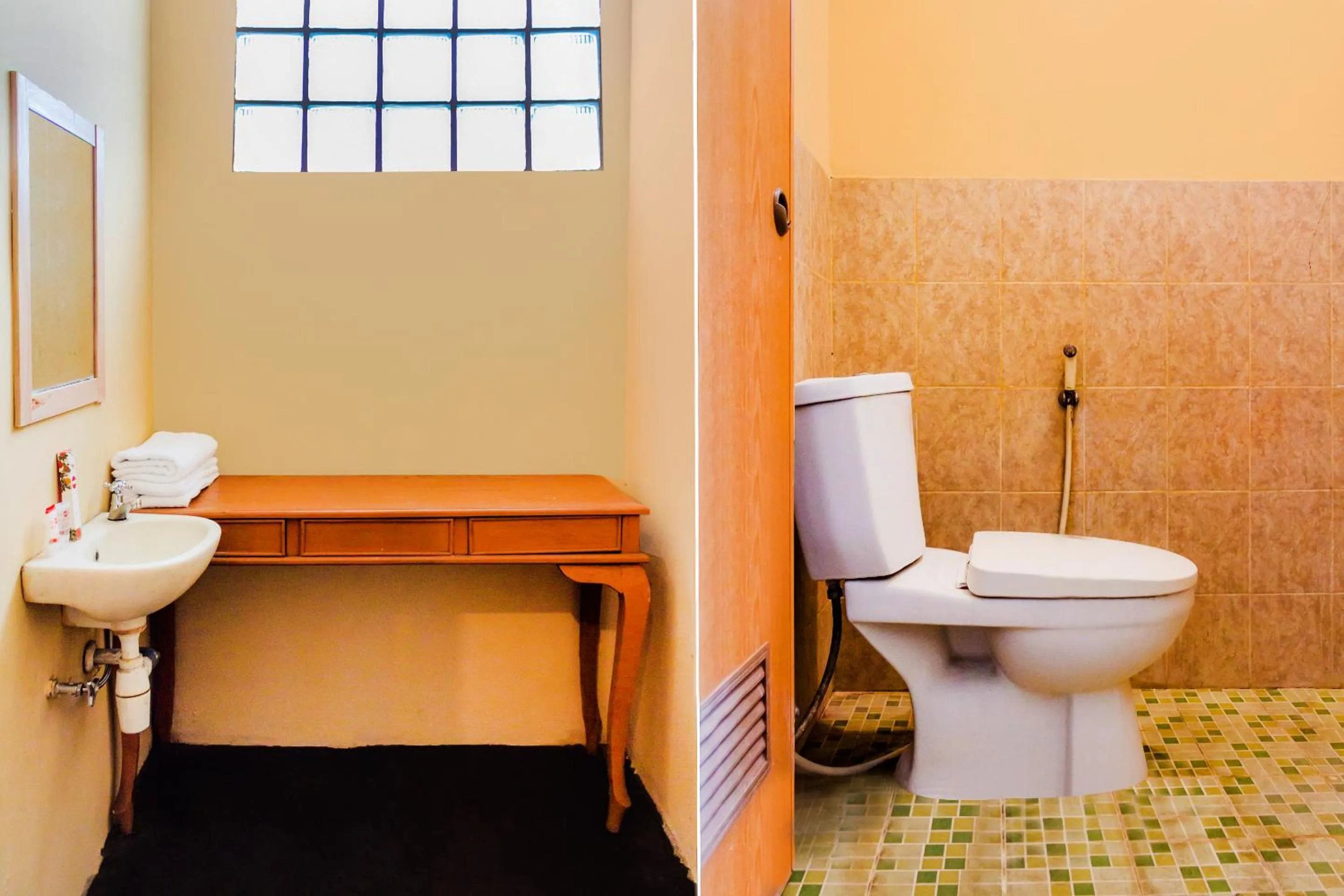 Bathroom in OYO 789 Pelangi Residence