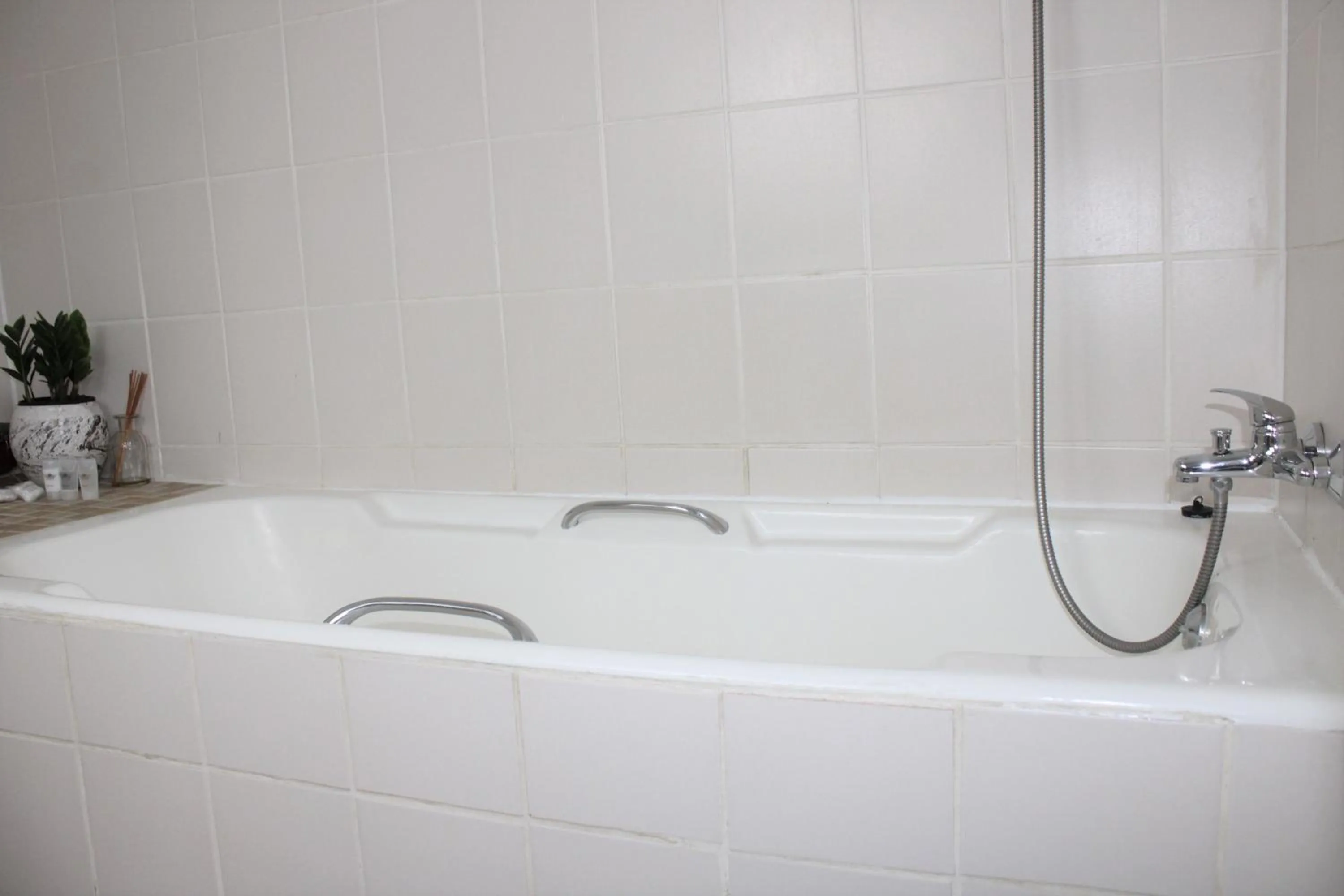 Bathroom in Random Harvest Country Cottages