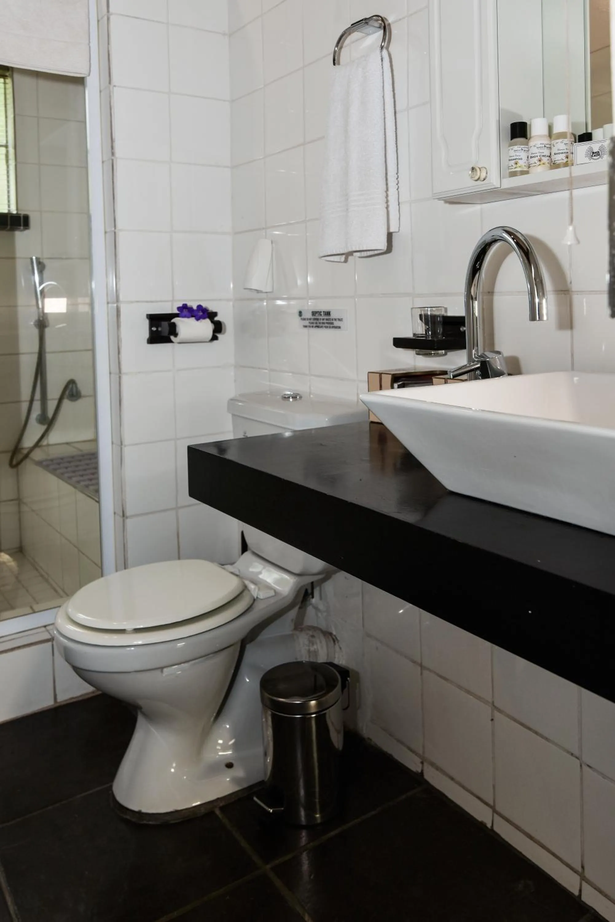 Bathroom in Random Harvest Country Cottages