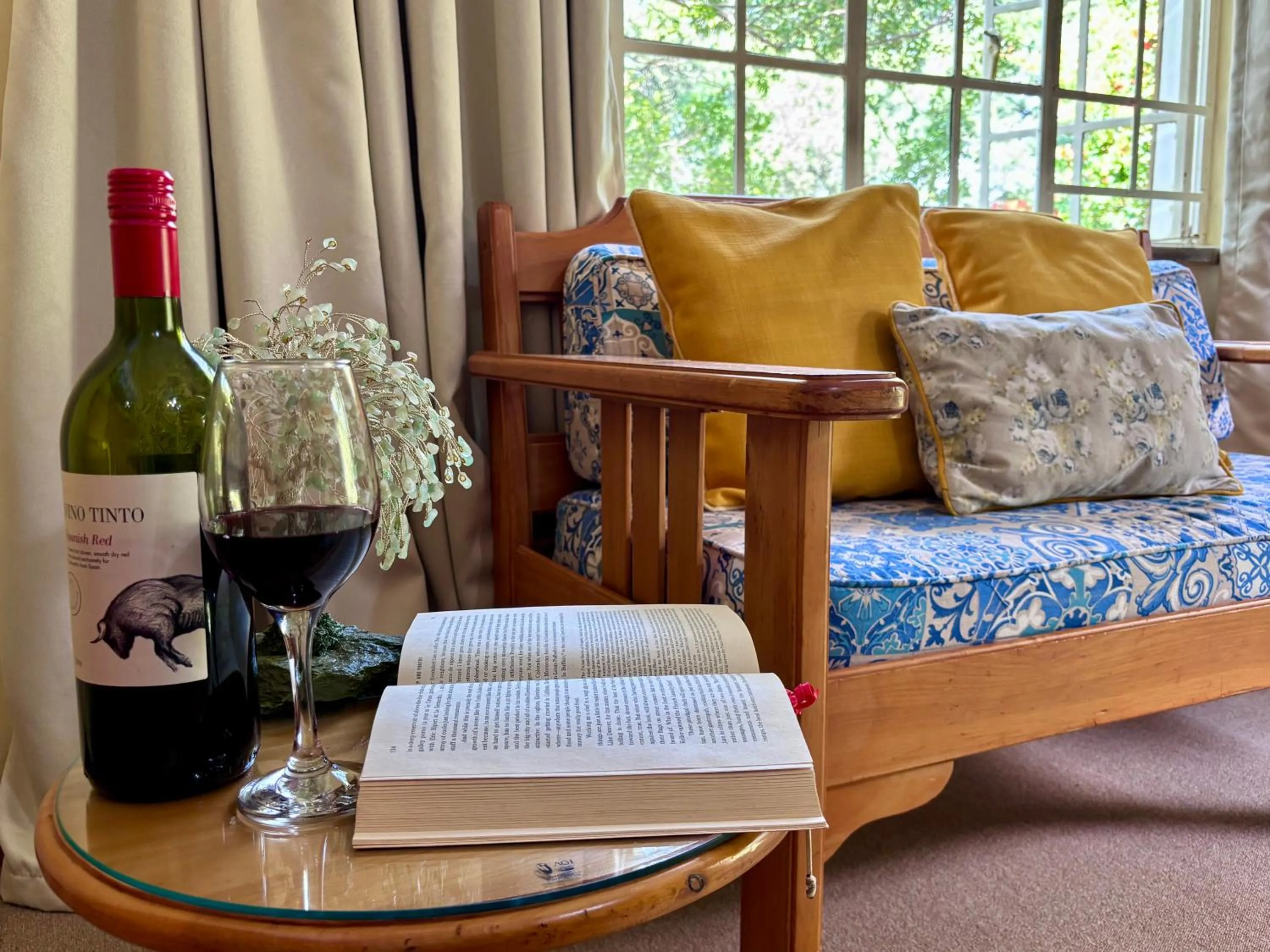 Living room in Random Harvest Country Cottages