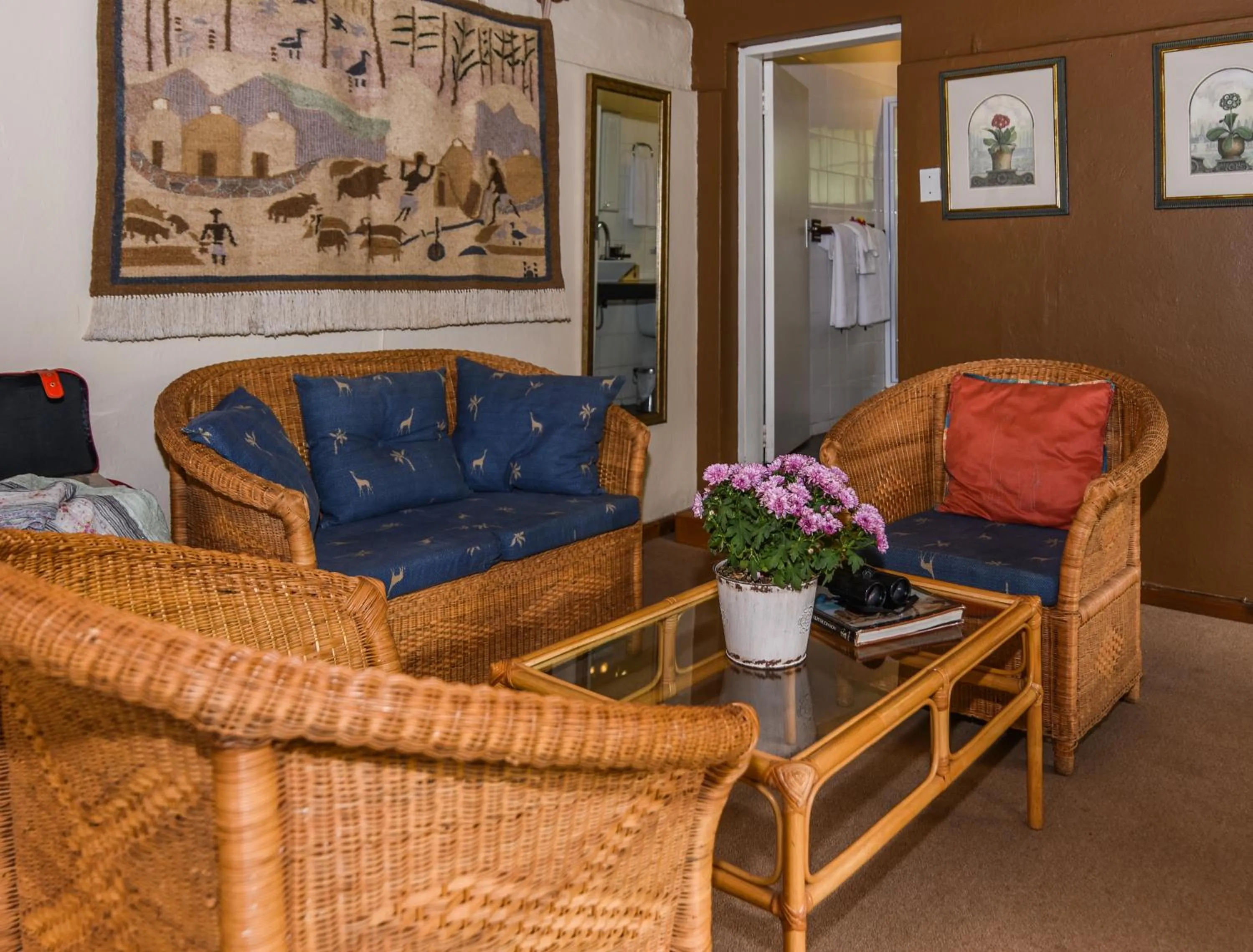Seating area in Random Harvest Country Cottages