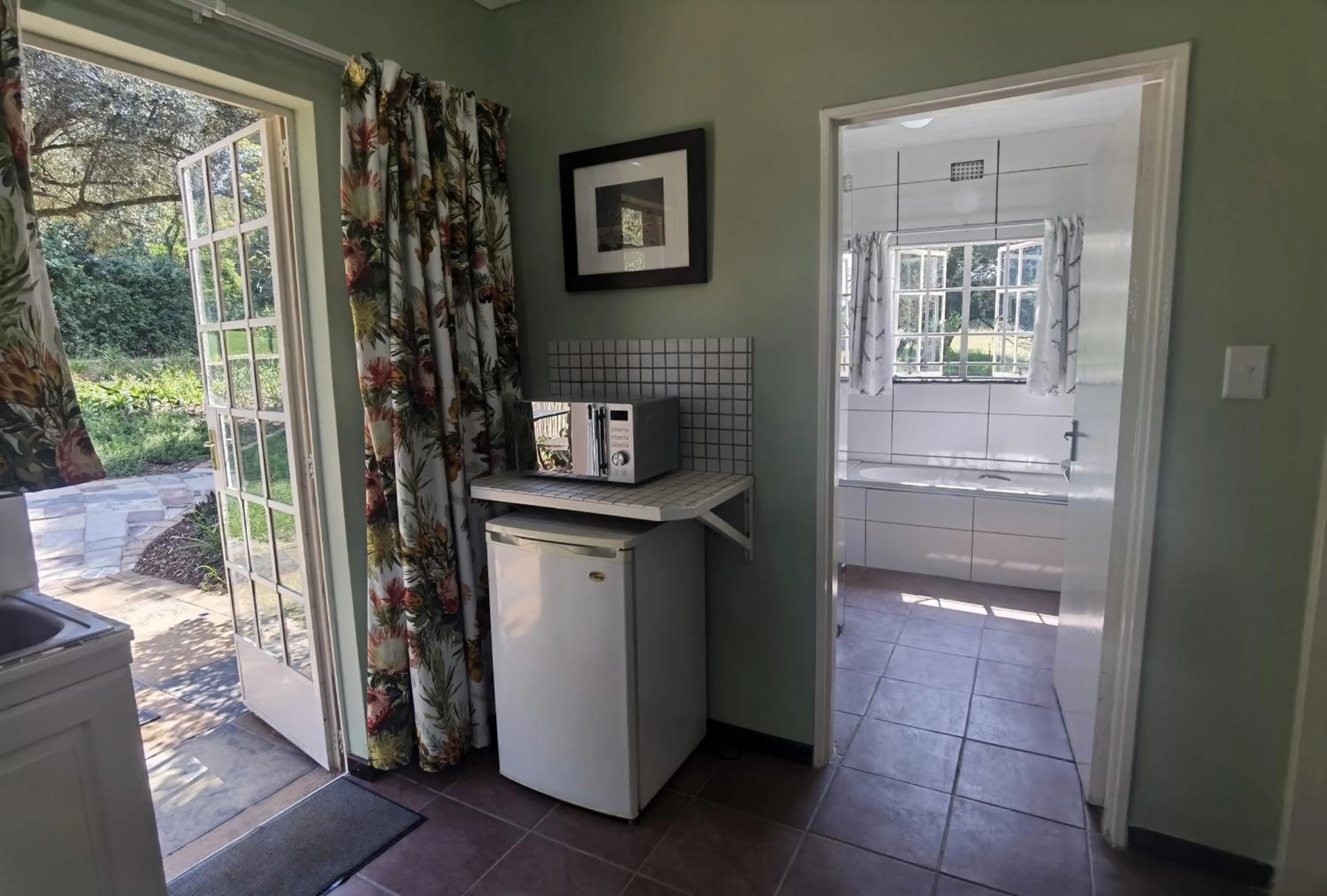 Coffee/tea facilities in Random Harvest Country Cottages