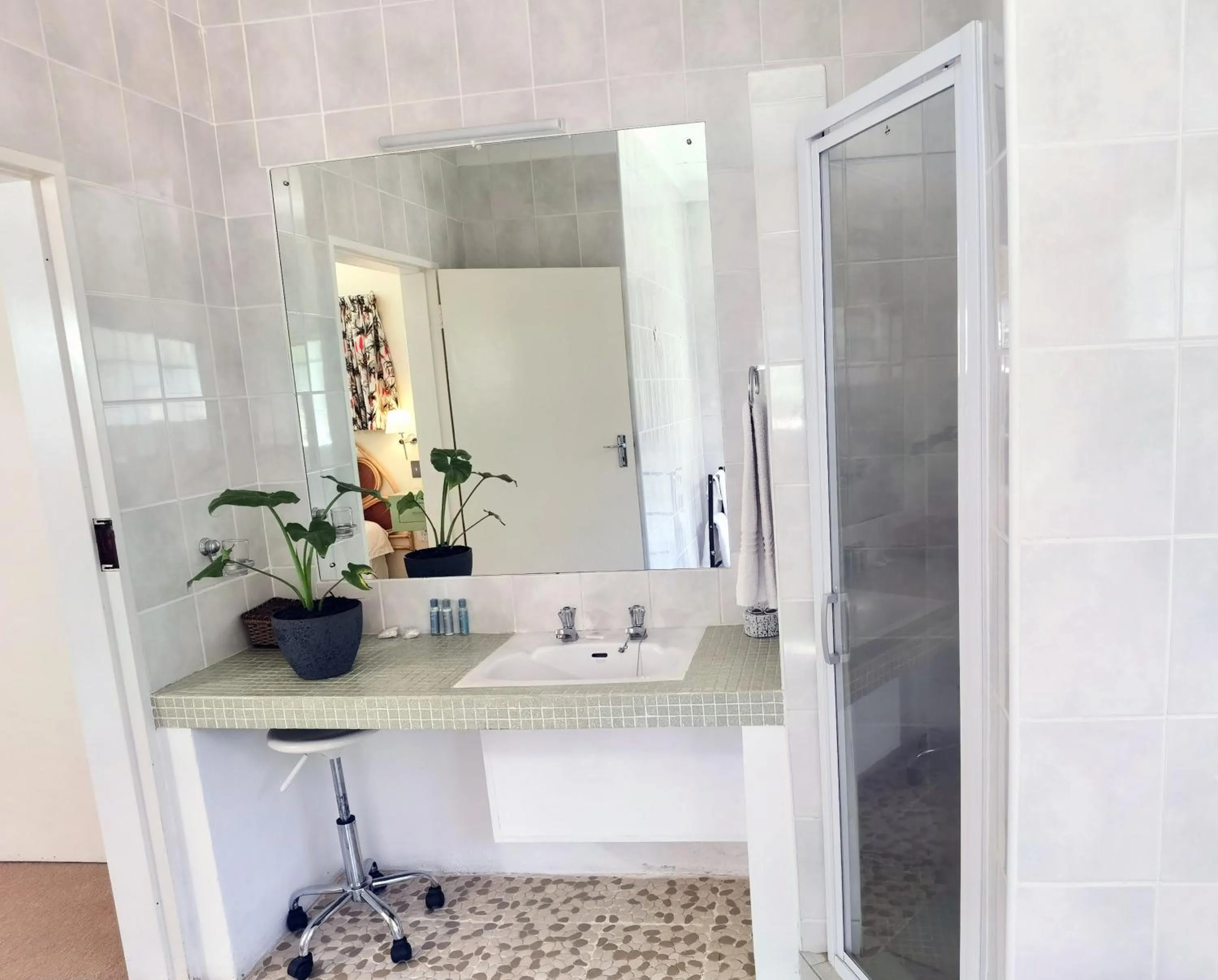 Bathroom in Random Harvest Country Cottages