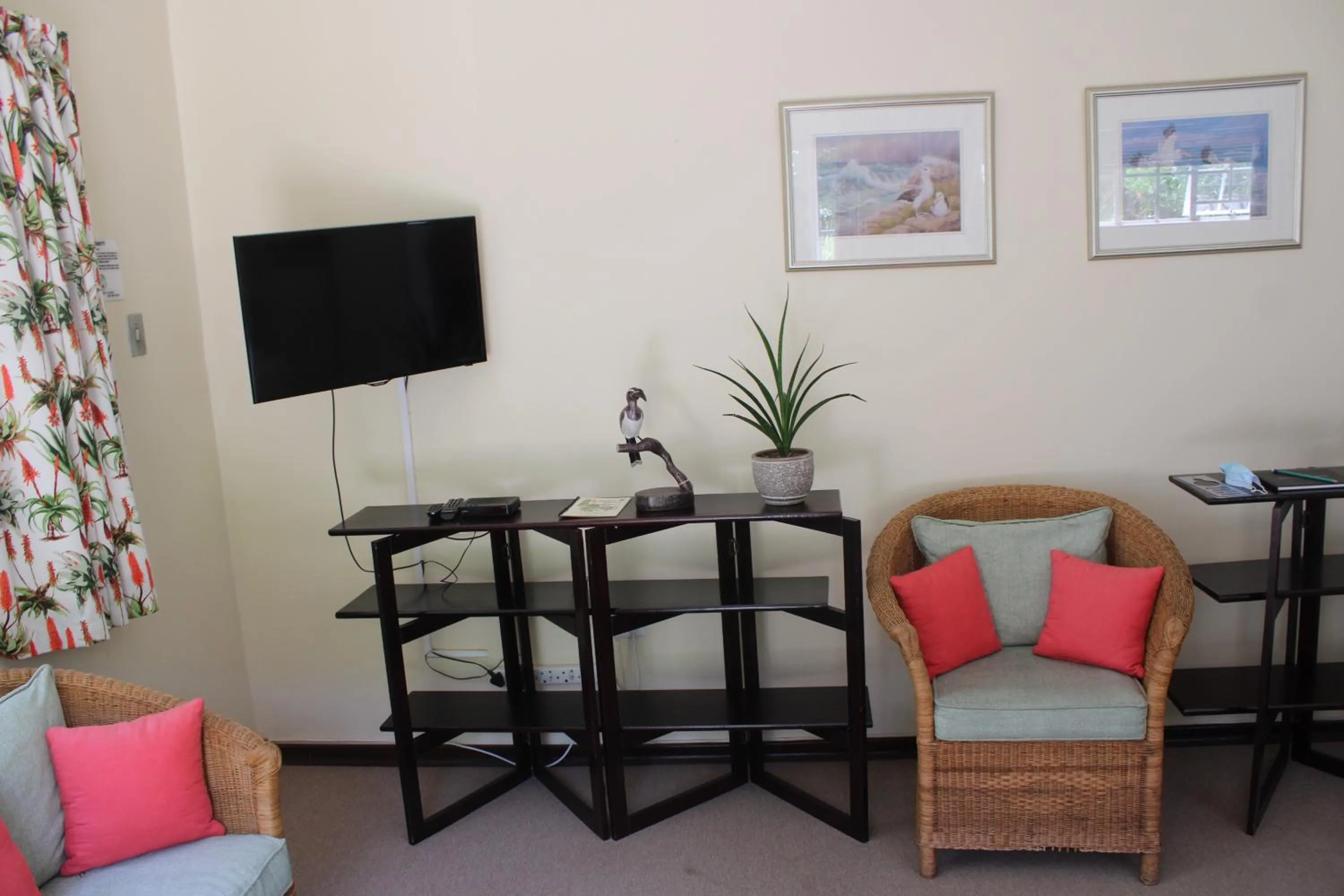 TV and multimedia in Random Harvest Country Cottages