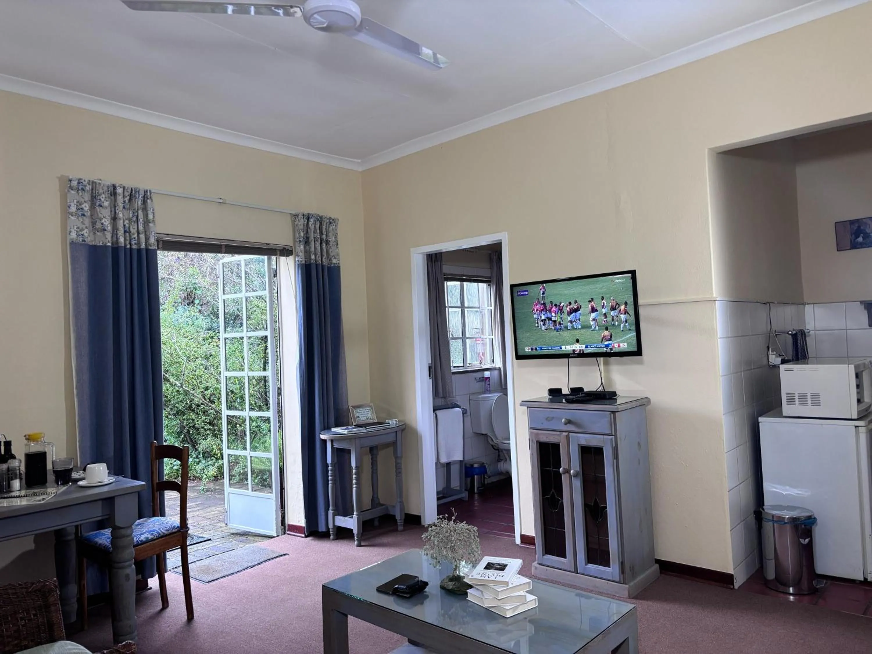 TV and multimedia in Random Harvest Country Cottages
