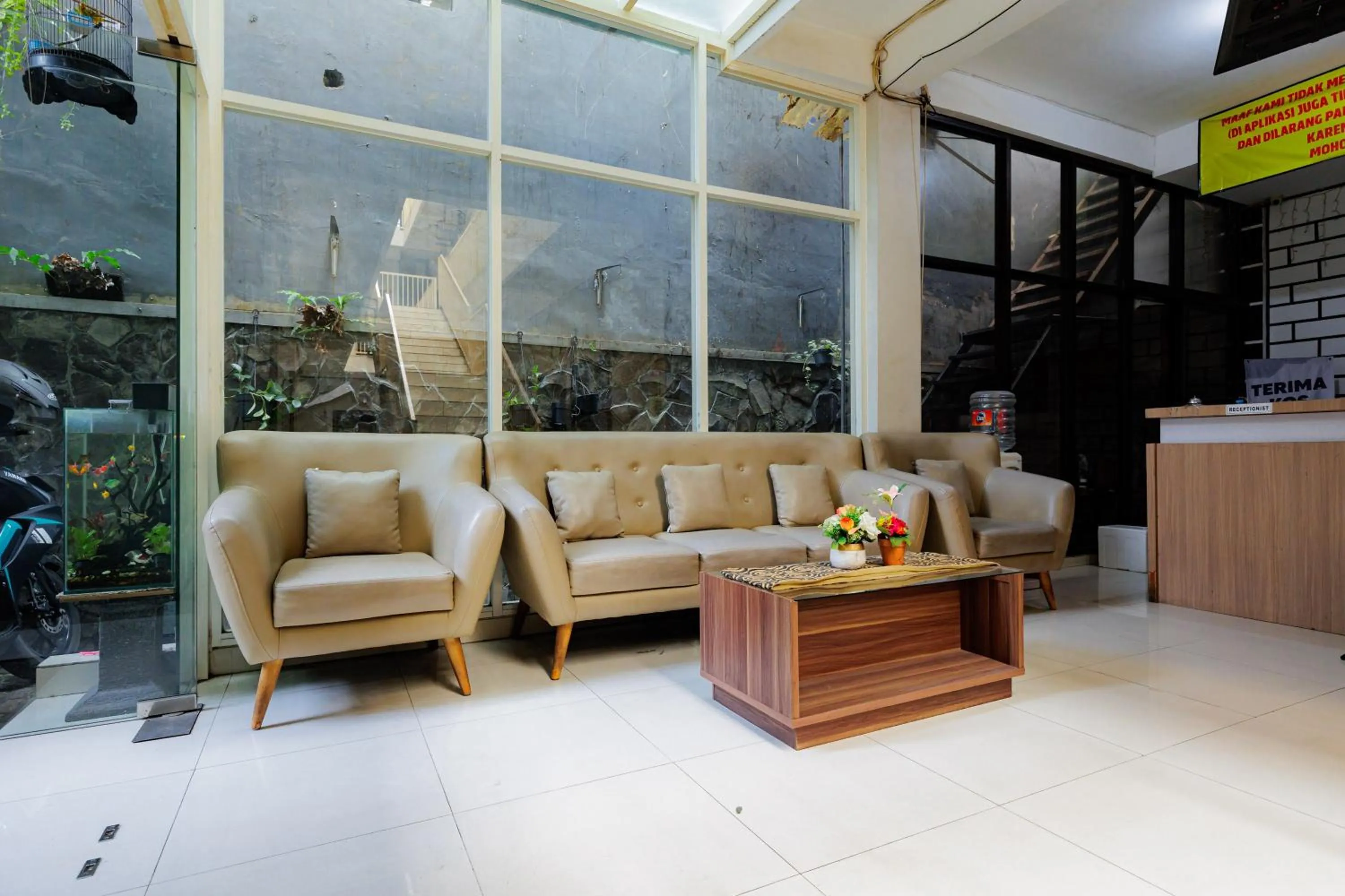 Seating area in RedDoorz Plus near Malang Town Square
