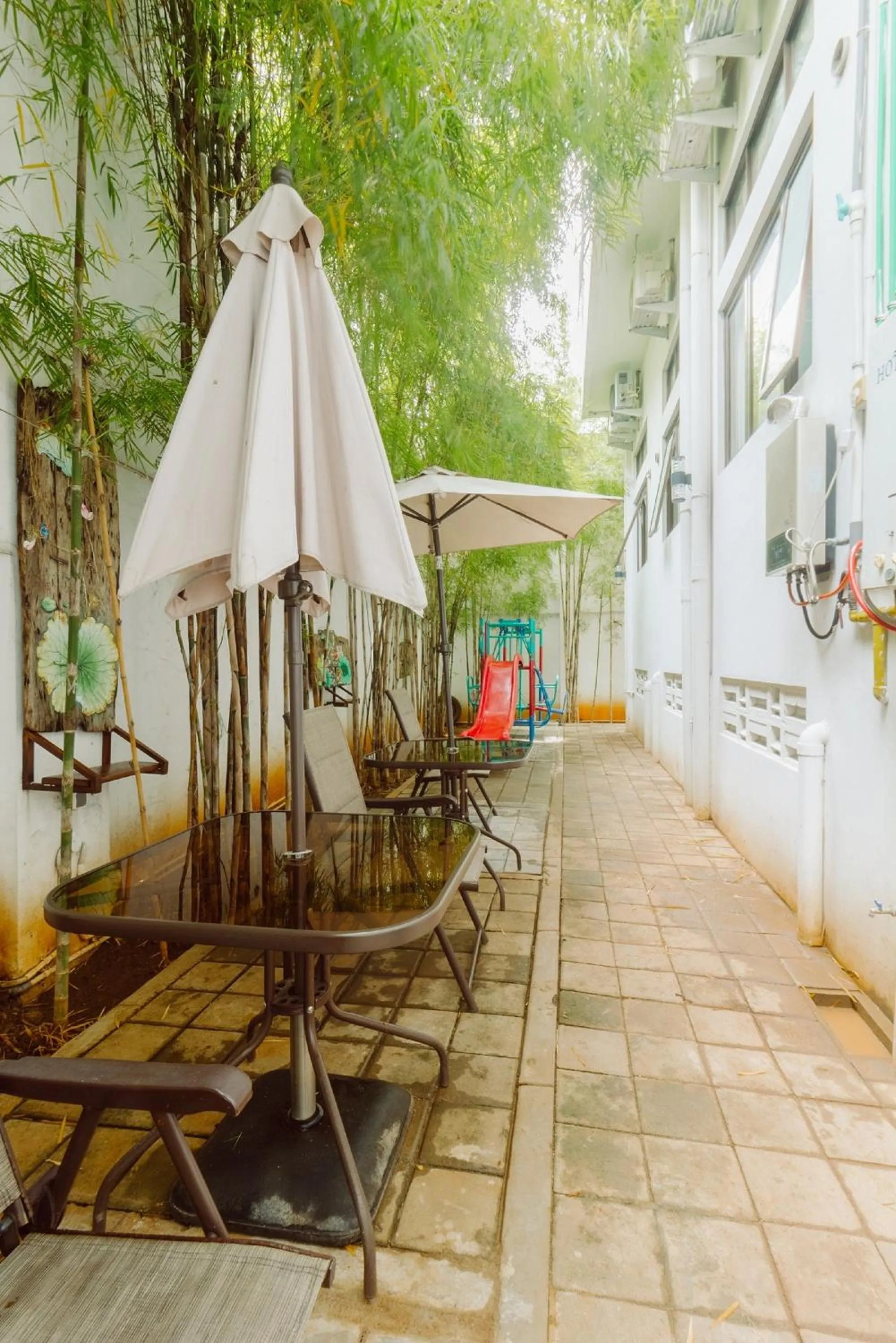 Garden in Urbanest Inn House Slipi