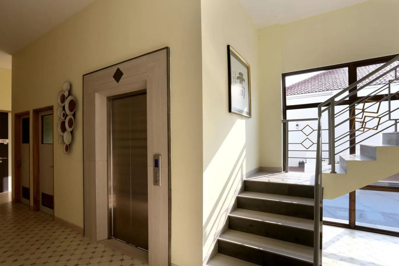 Floor plan in Urbanest Inn House Slipi