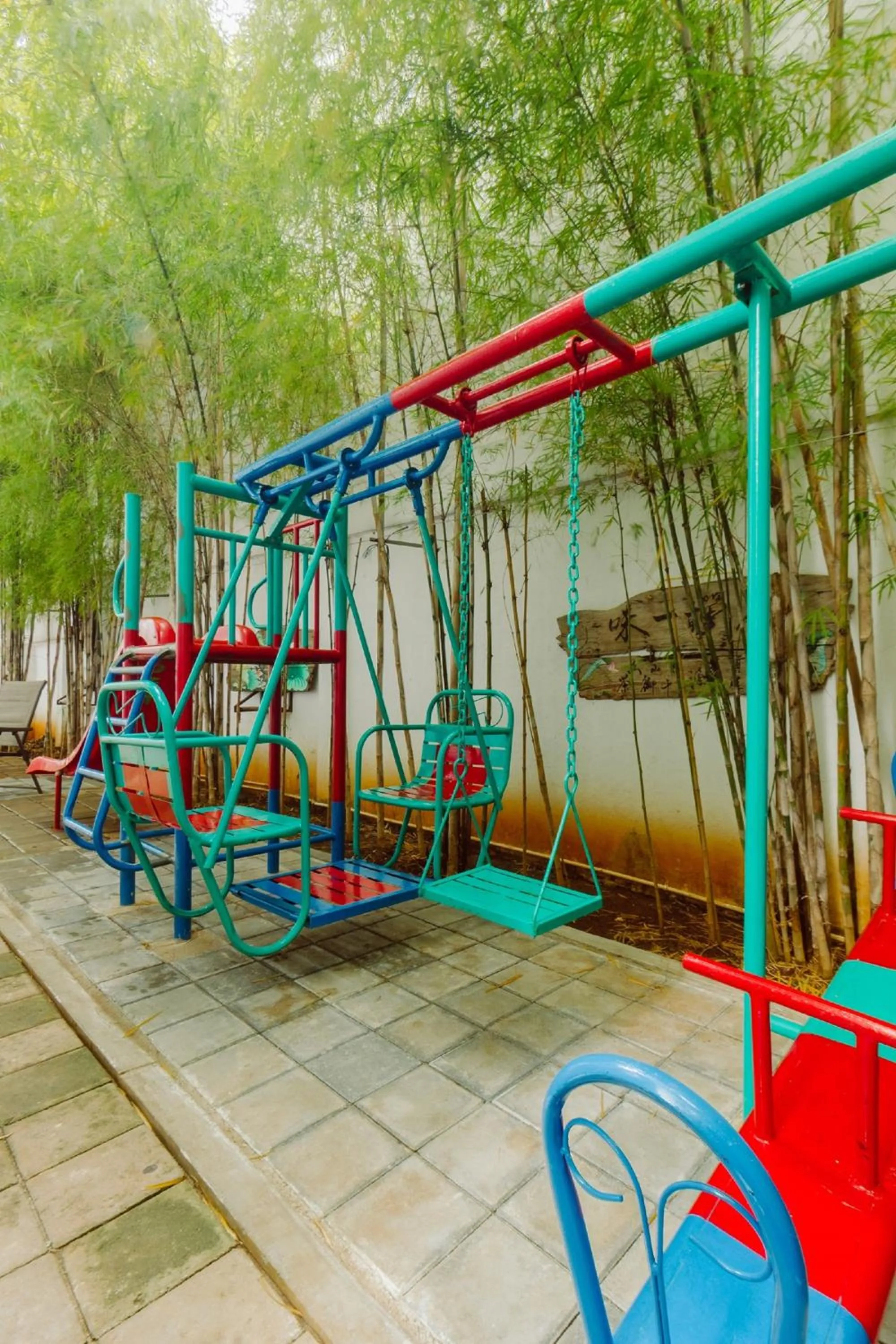 Children play ground in Urbanest Inn House Slipi