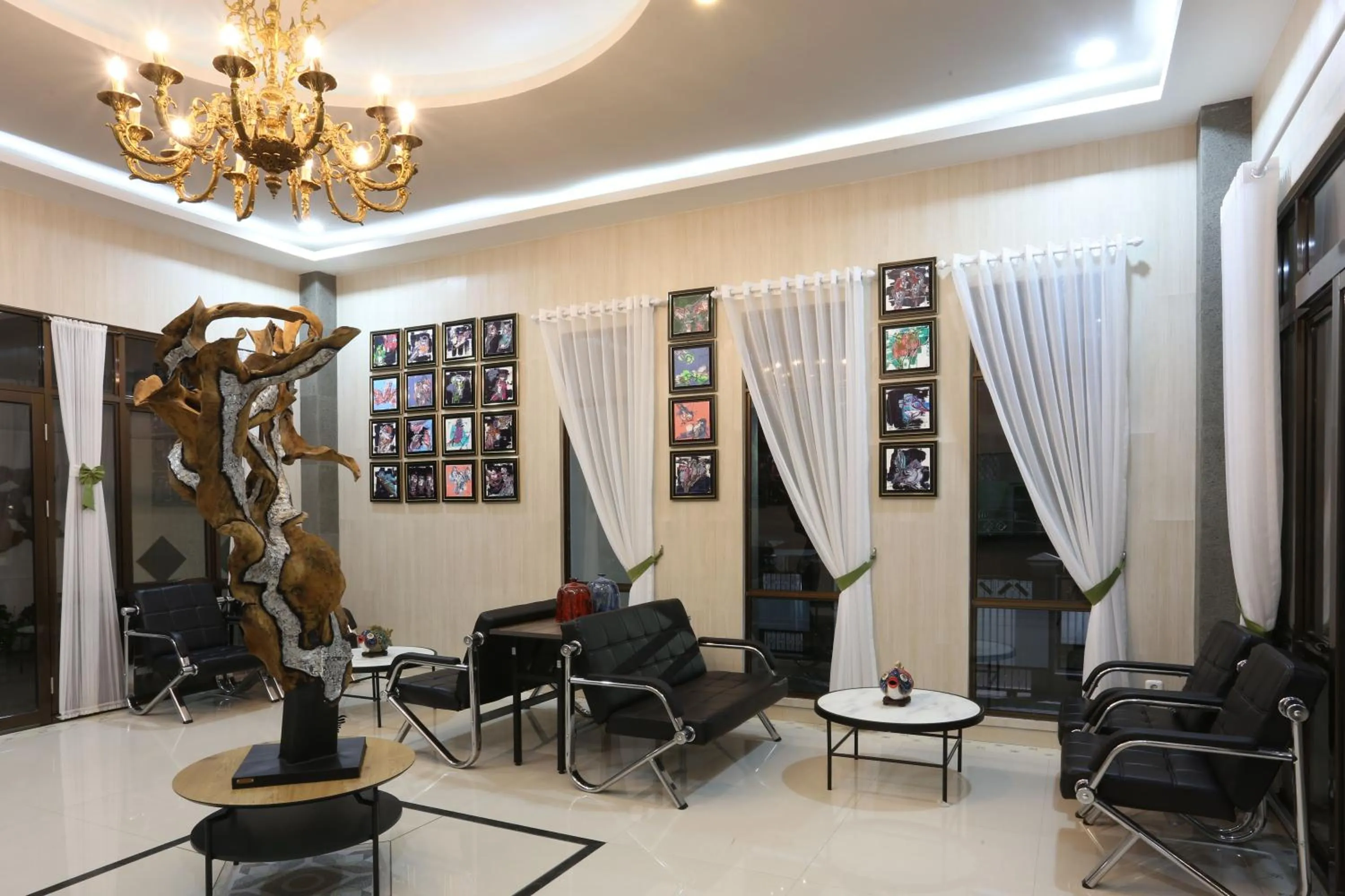 Lobby or reception in Urbanest Inn House Slipi