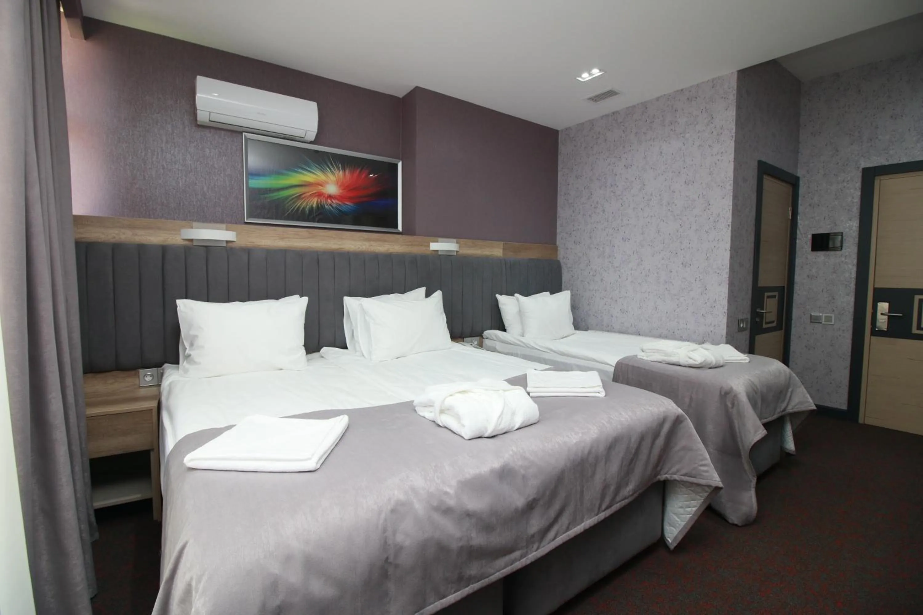 Bed in Home Suites Baku-Halal Hotel
