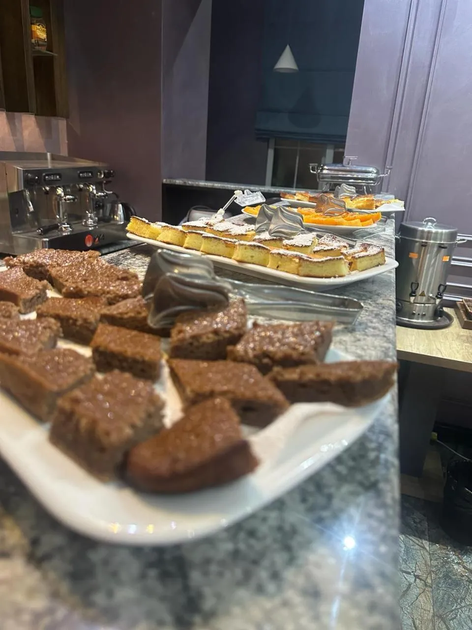 Restaurant/places to eat in Home Suites Baku-Halal Hotel