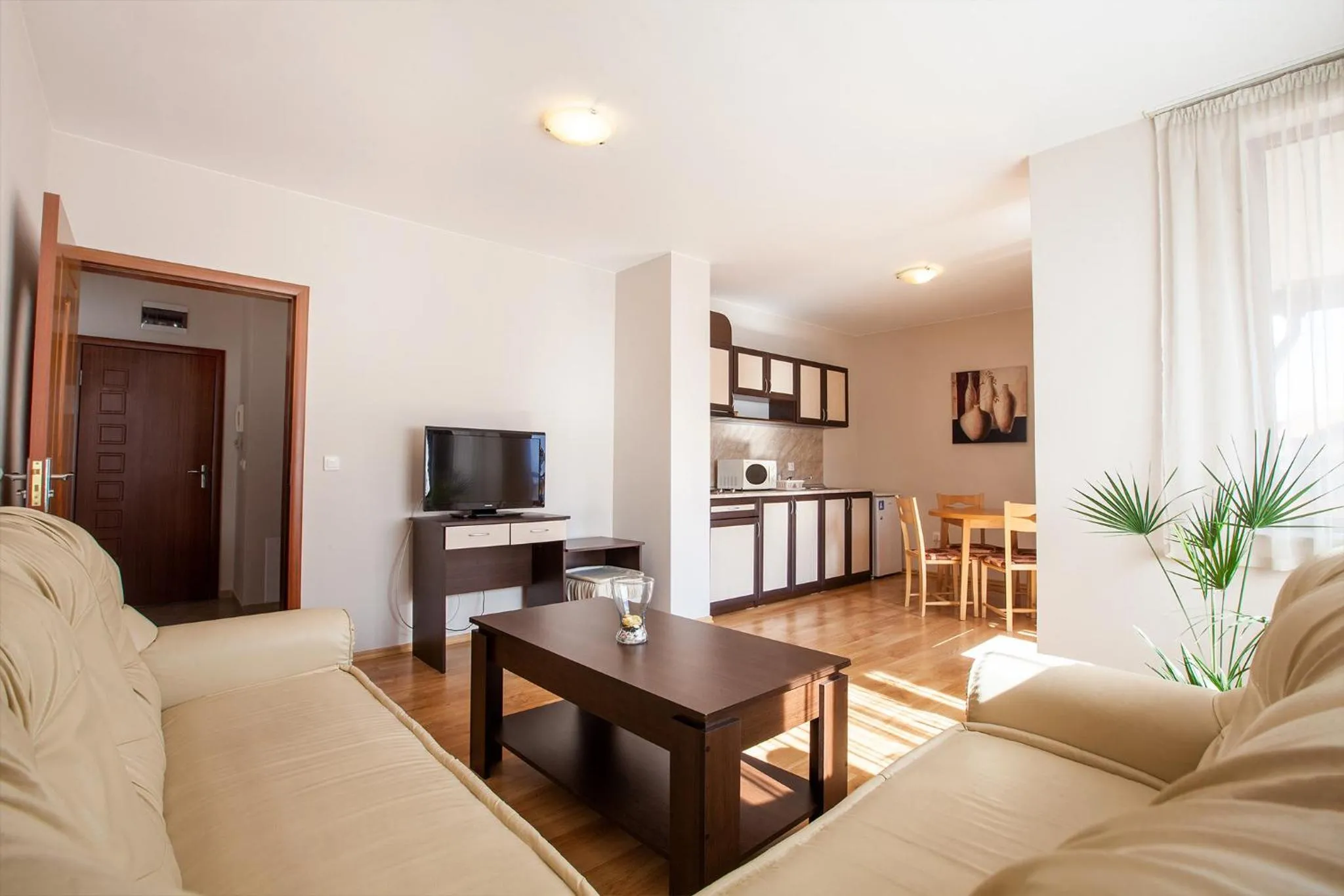 One-Bedroom Apartment - single occupancy in Guest House Ela