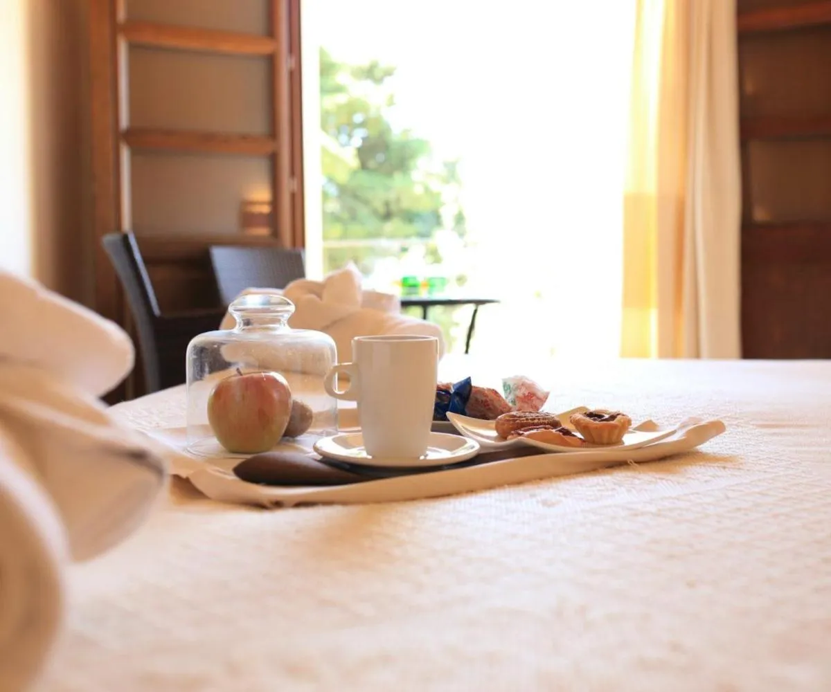 Living room, Bed in Alghero Resort Country Hotel & Spa