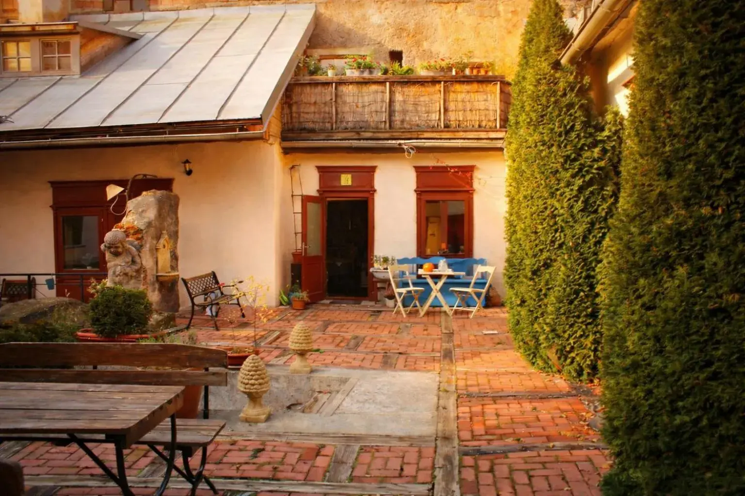 Apartmán na Zlatom dvore, historický dvor v srdci Štiavnice Apartmán na Zlatom dvore, historický dvor v srdci Štiavnice