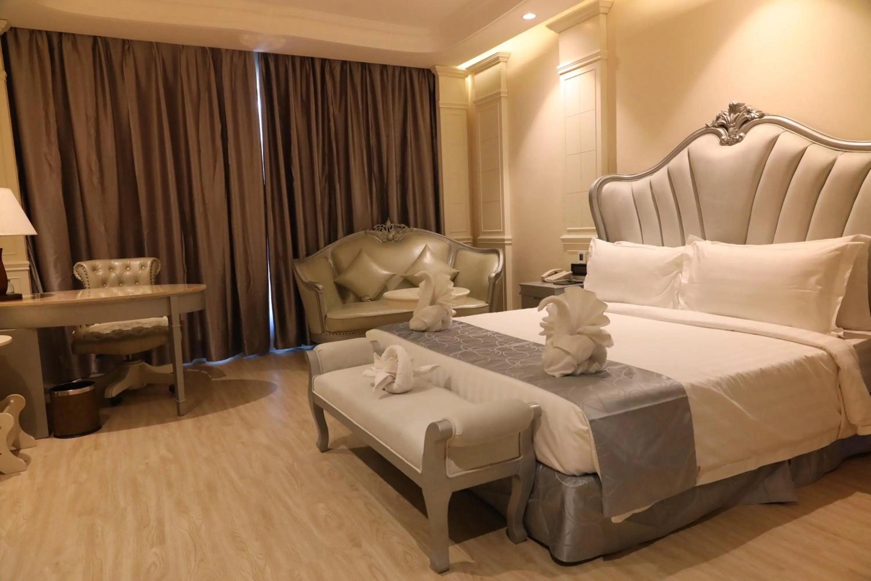 Bed in Regenta Central RS Chennai OMR SIPCOT