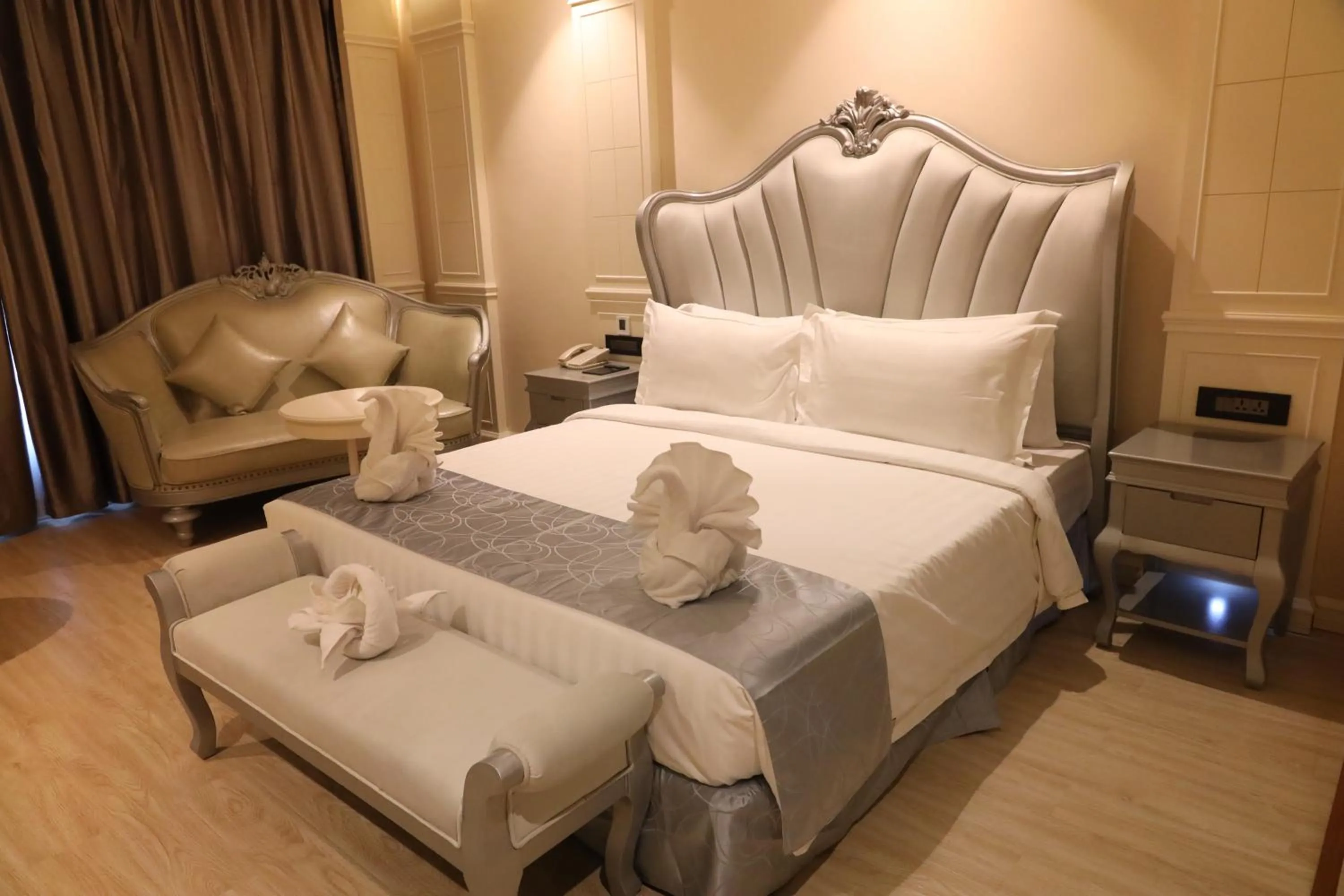 Bed in Regenta Central RS Chennai OMR SIPCOT