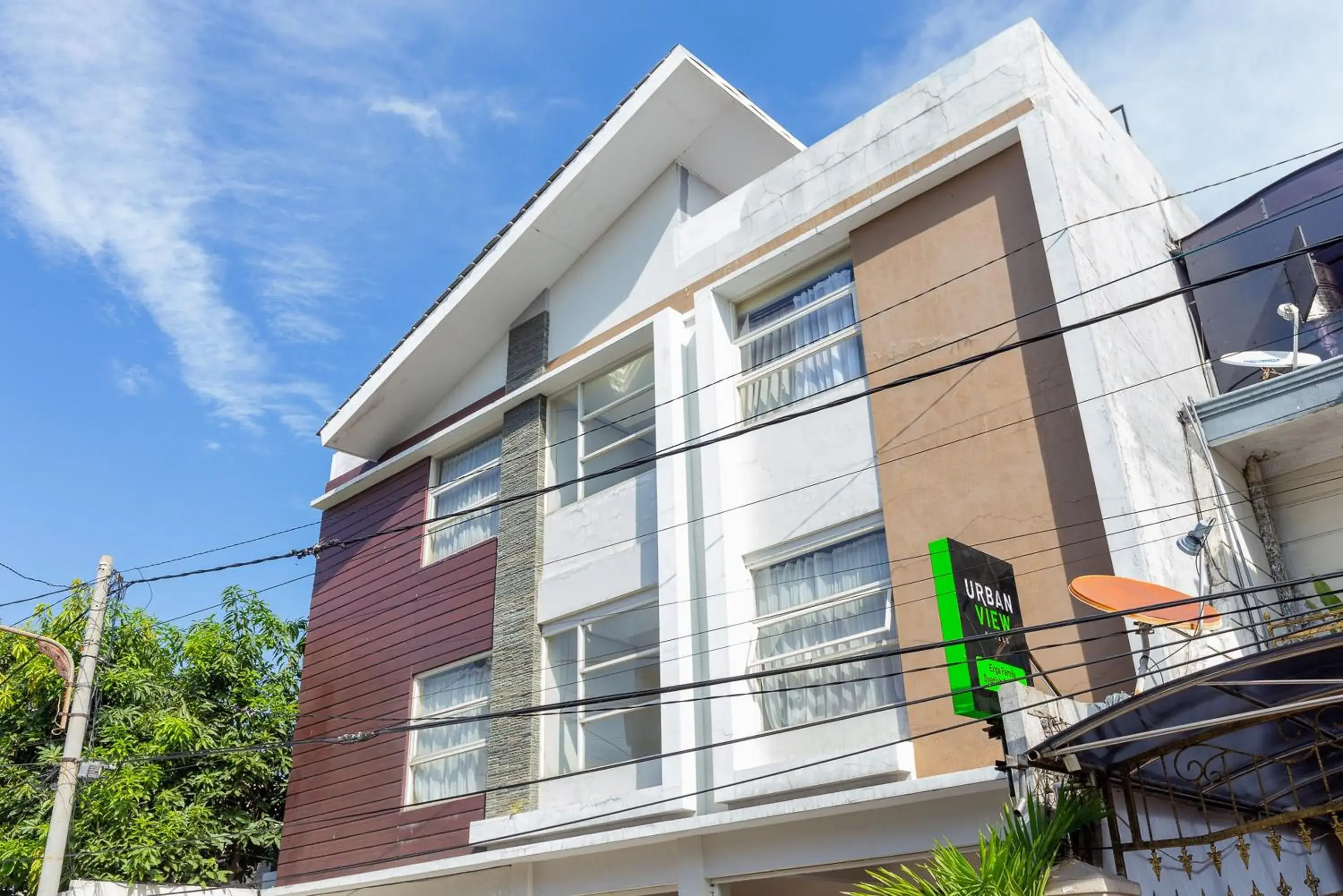 Property building in Urbanview Erga Family Residence Syariah Surabaya by RedDoorz Property building in Urbanview Erga Family Residence Syariah Surabaya by RedDoorz