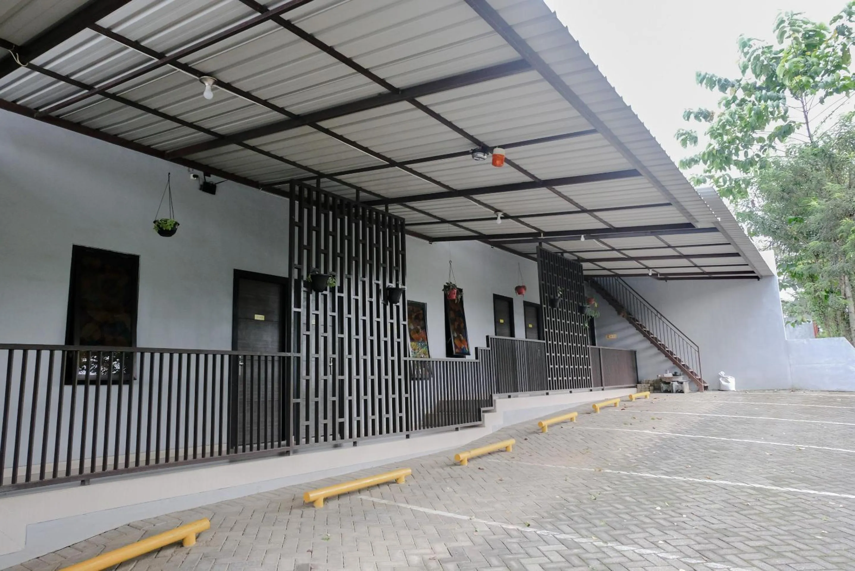 Area and facilities in RedDoorz @ Bukit Dieng 2