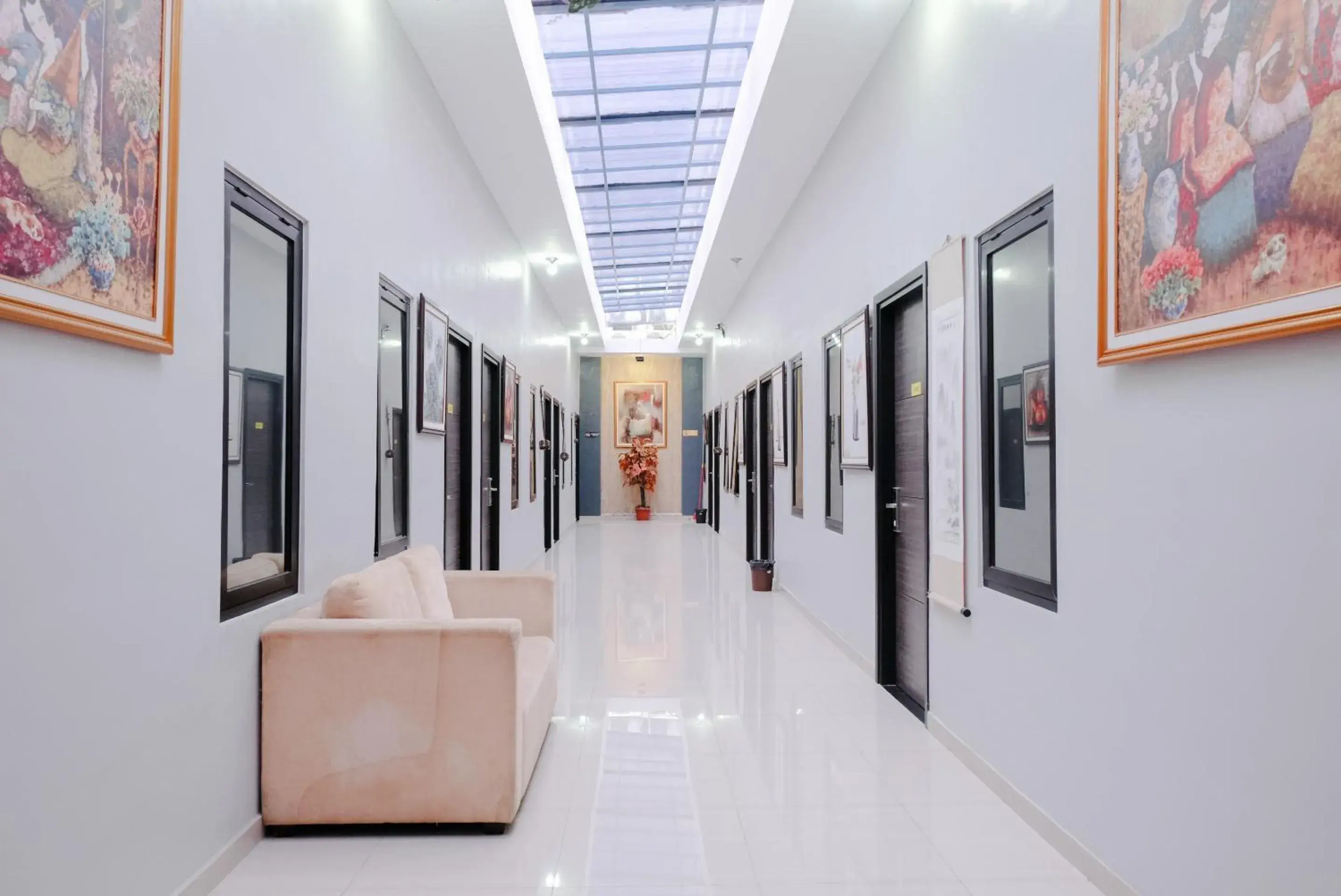 Facade/entrance in RedDoorz @ Bukit Dieng 2 Facade/entrance in RedDoorz @ Bukit Dieng 2