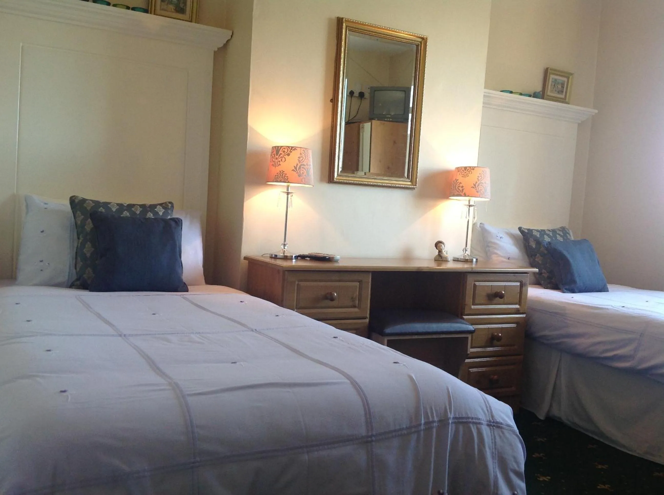 Bedroom, Bed in Annandale House