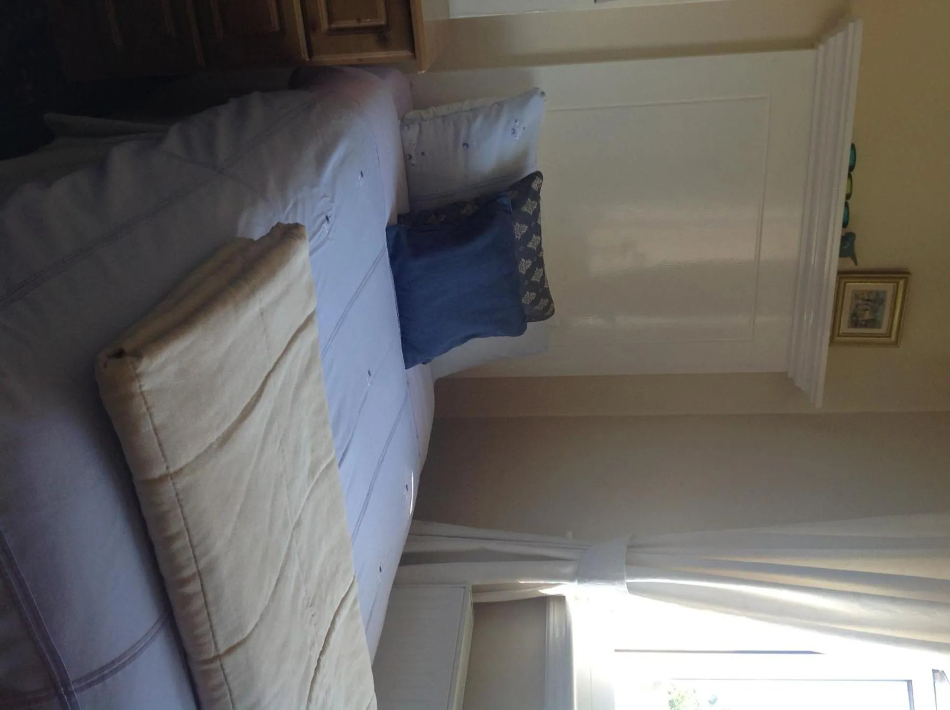 Bedroom, Bed in Annandale House