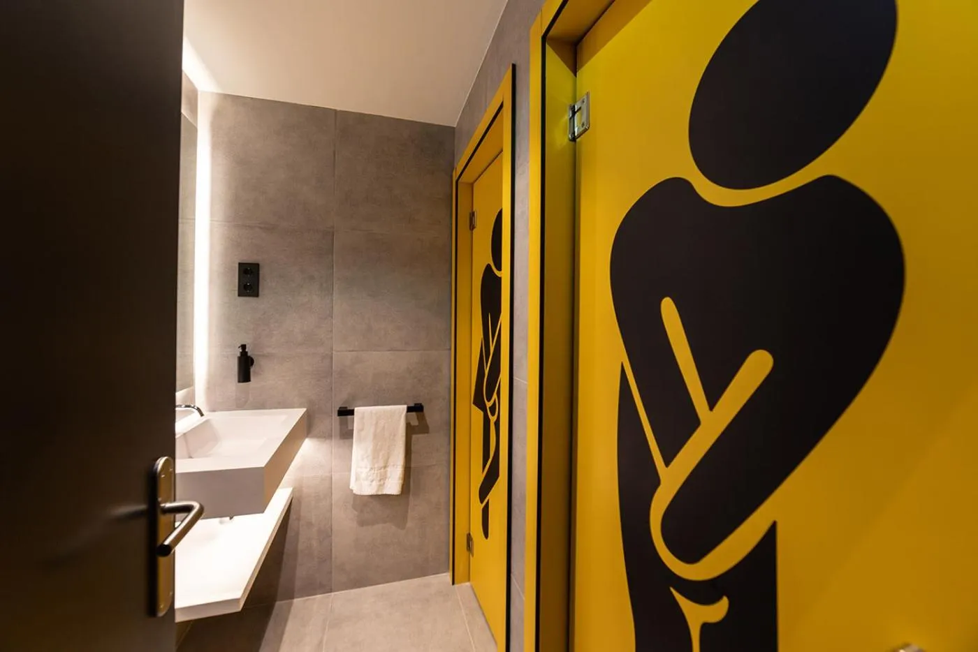 Bathroom in Petit Hostel La Latina