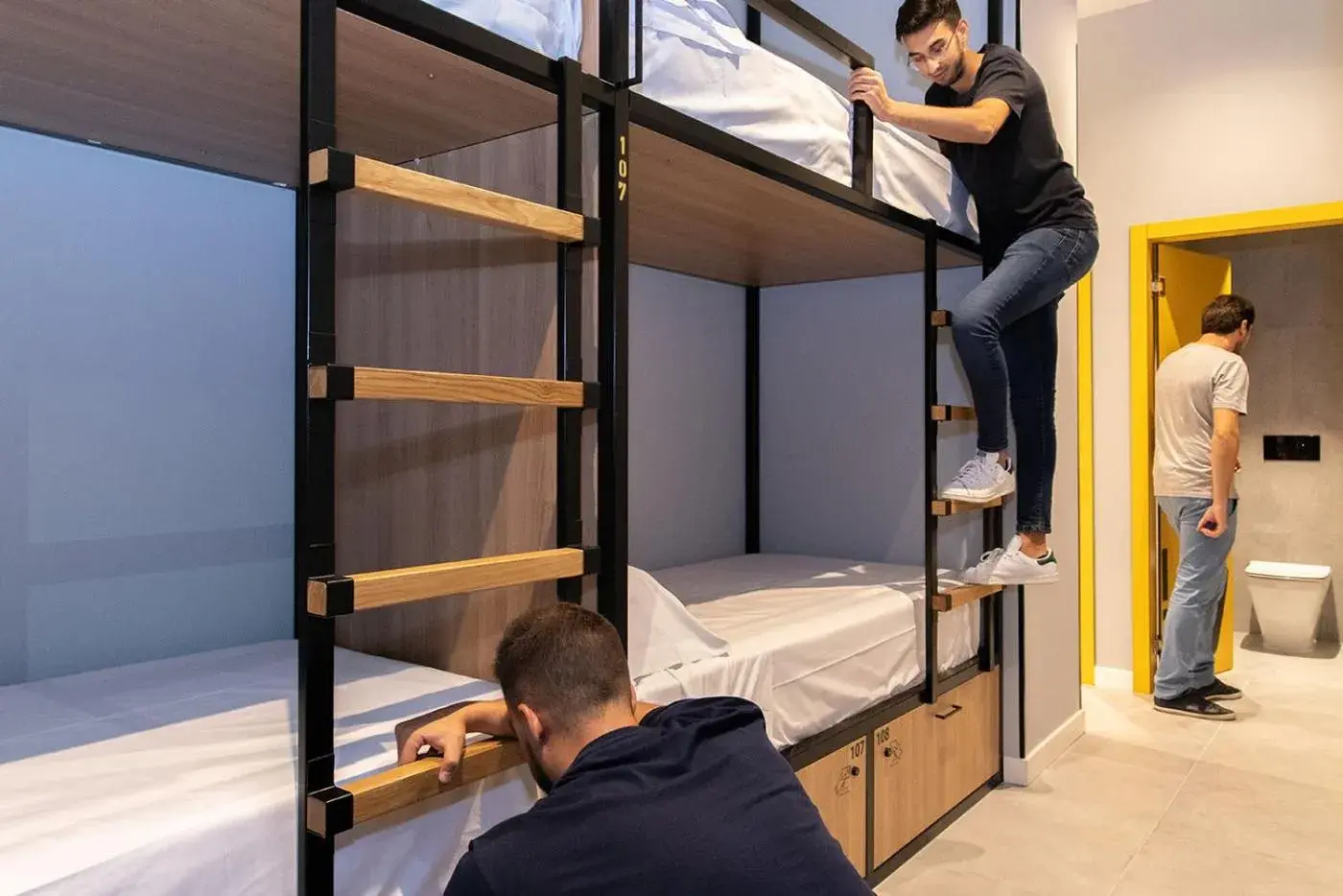 People, Bed in Petit Hostel La Latina People, Bed in Petit Hostel La Latina