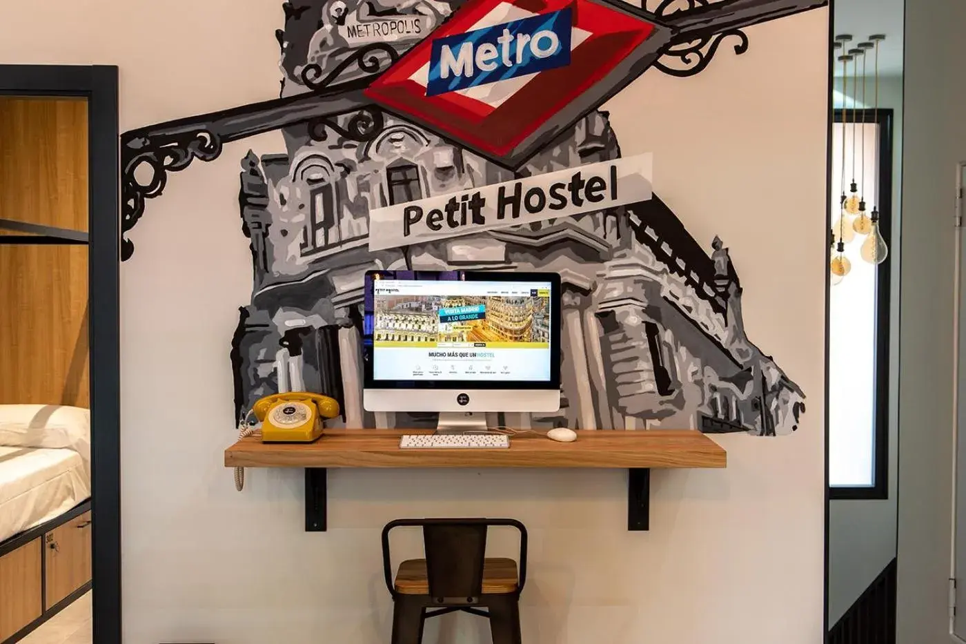 Lobby or reception in Petit Hostel La Latina Lobby or reception in Petit Hostel La Latina