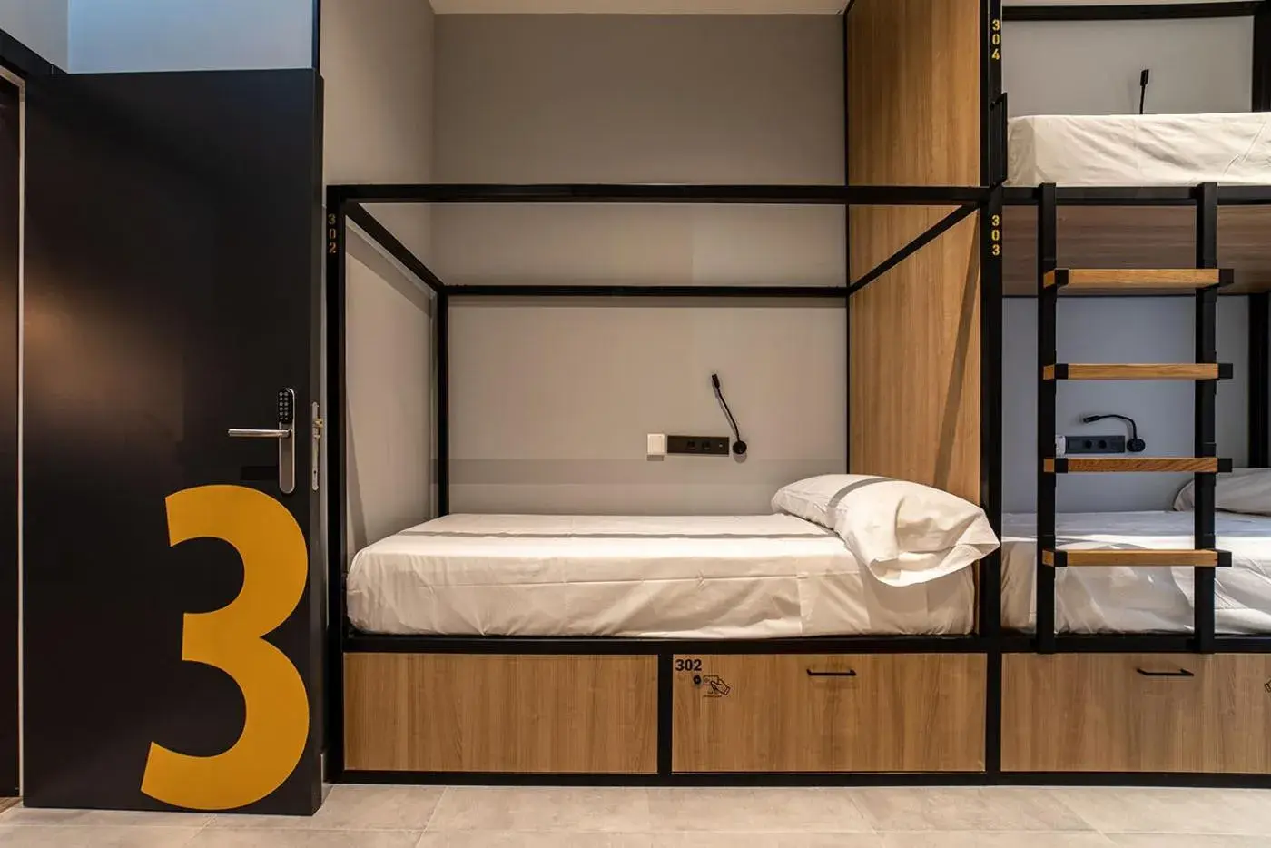 Photo of the whole room, Bed in Petit Hostel La Latina Photo of the whole room, Bed in Petit Hostel La Latina
