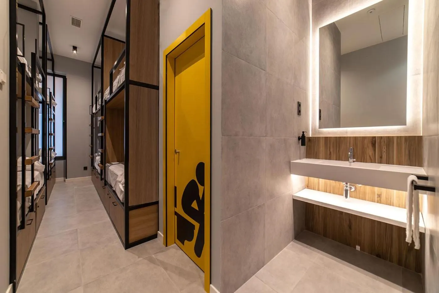 Bathroom in Petit Hostel La Latina