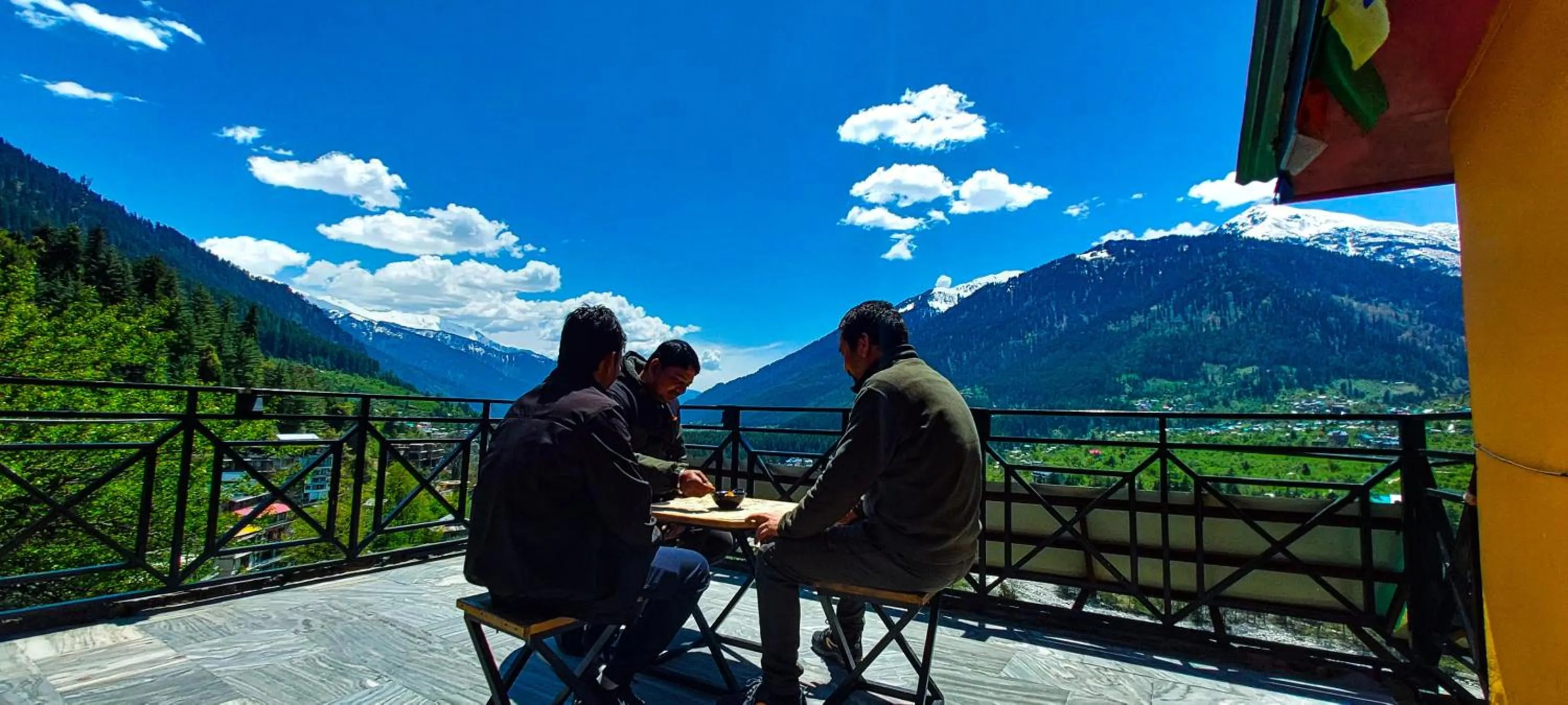 Restaurant/places to eat in La Vaca India Manali