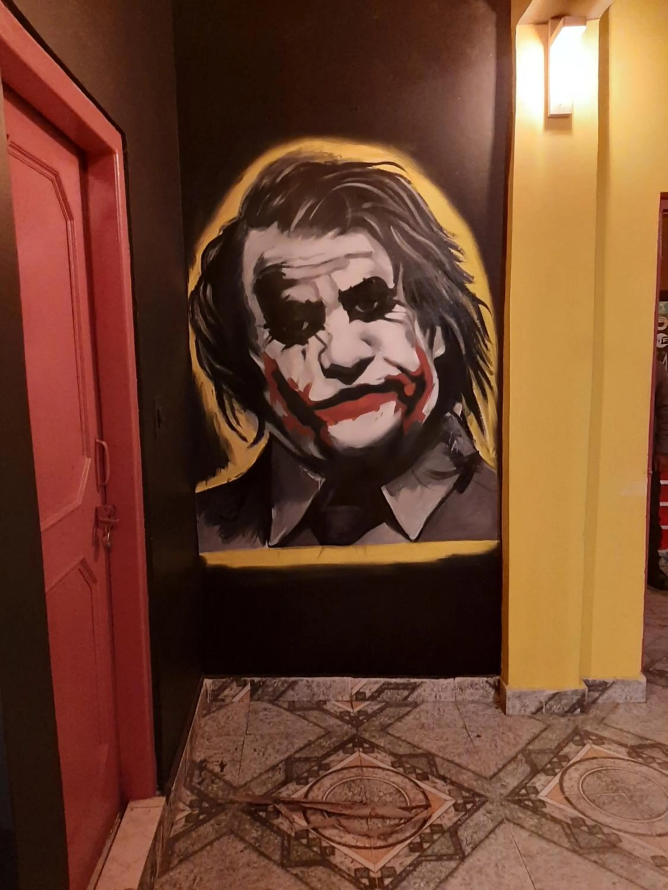 People in La Vaca India Manali