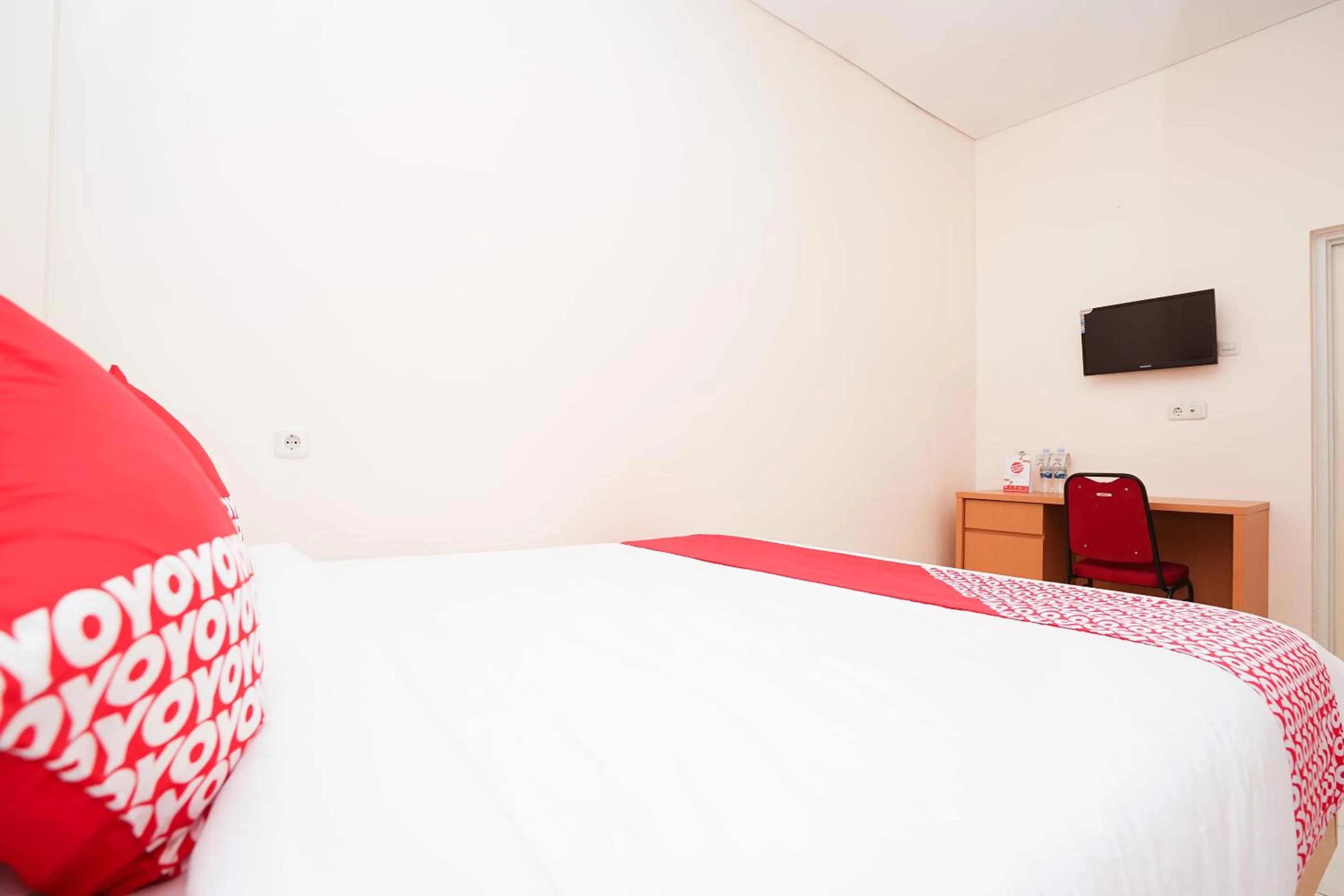 Bedroom, Bed in Hotel O Menjangan Residence at Citraland 1