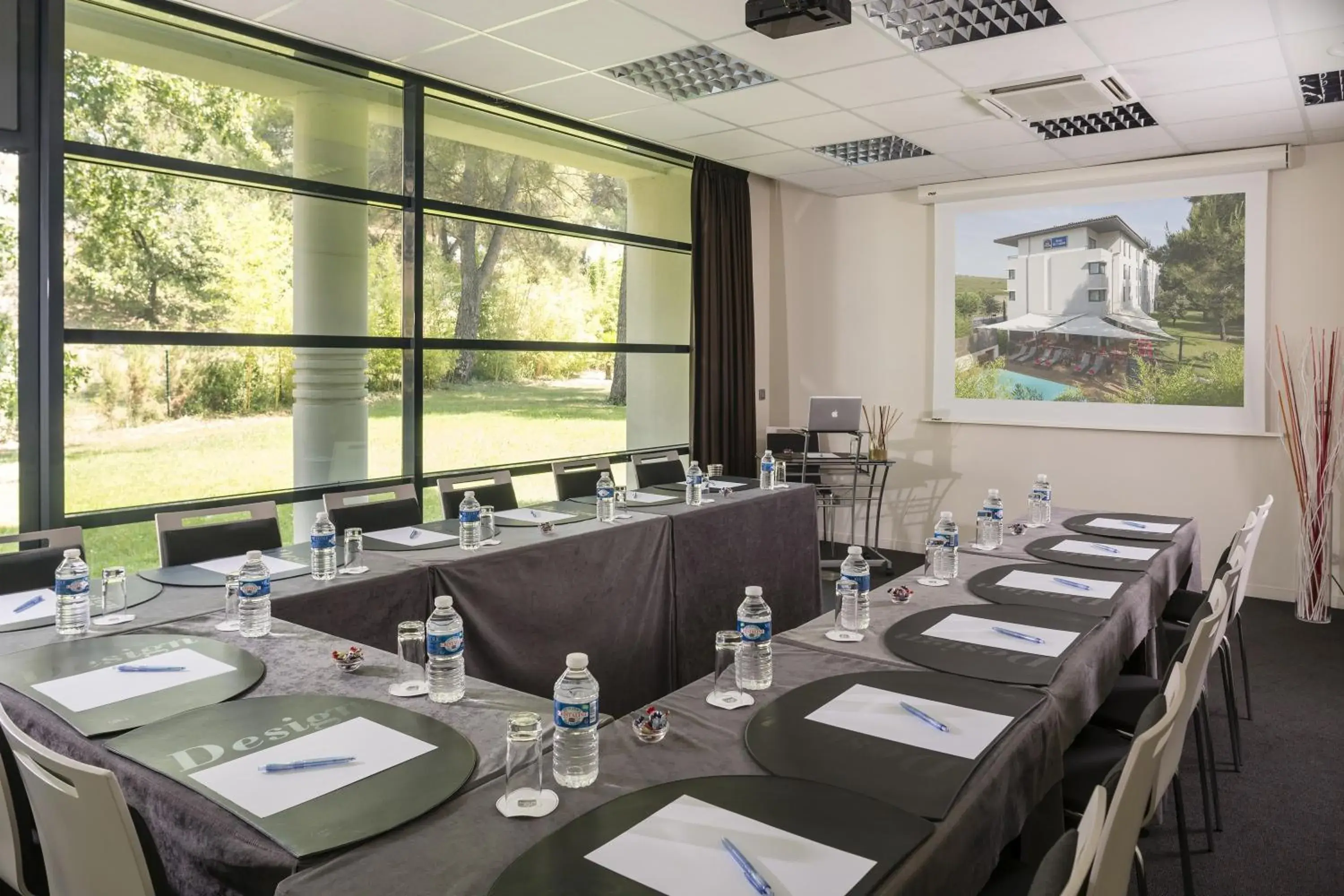 Meeting/conference room, Restaurant/Places to Eat in Best Western Hotel De Larbois