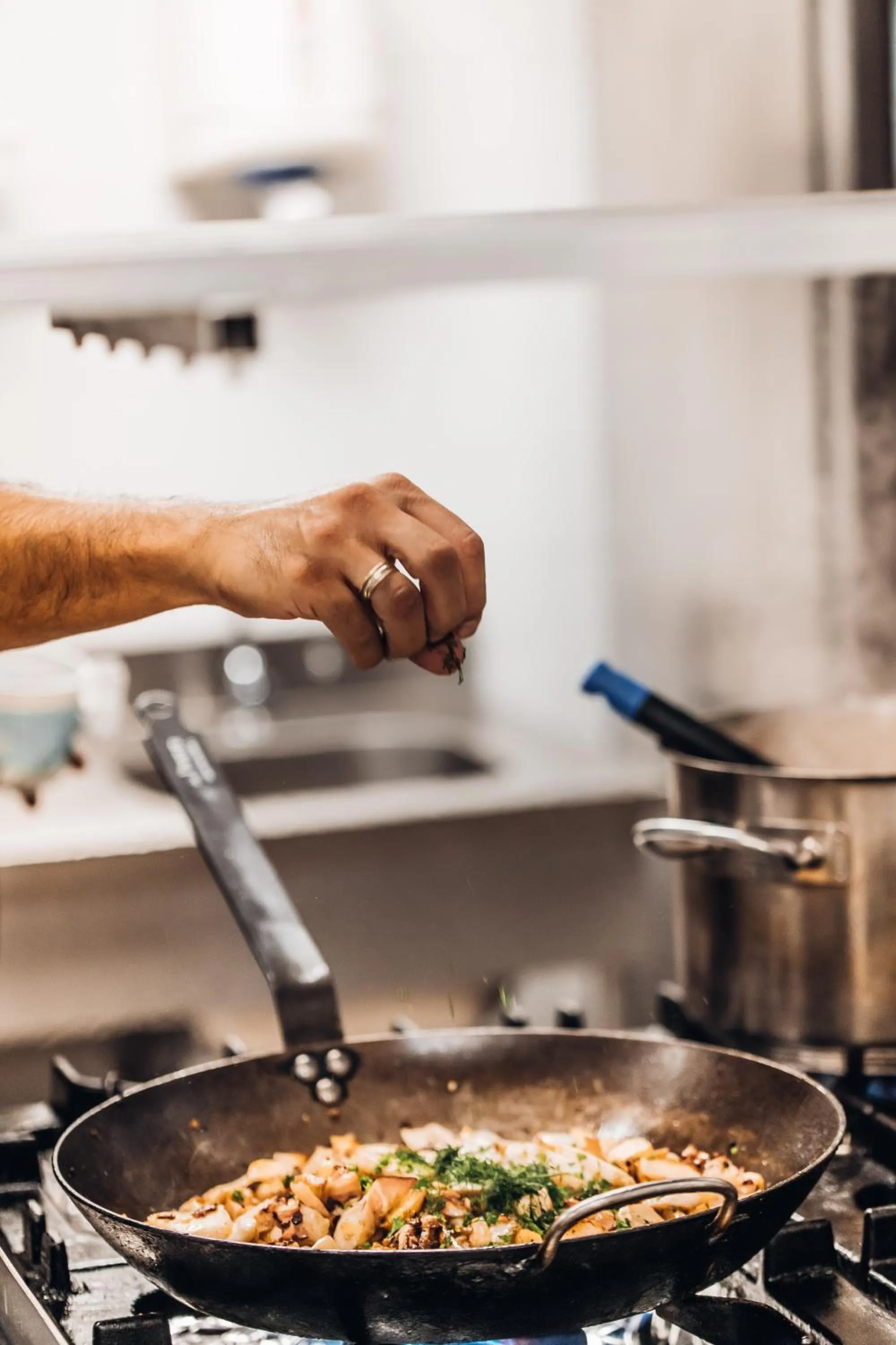 Restaurant/places to eat in Mercure Aix-en-Provence La Duranne Gare TGV