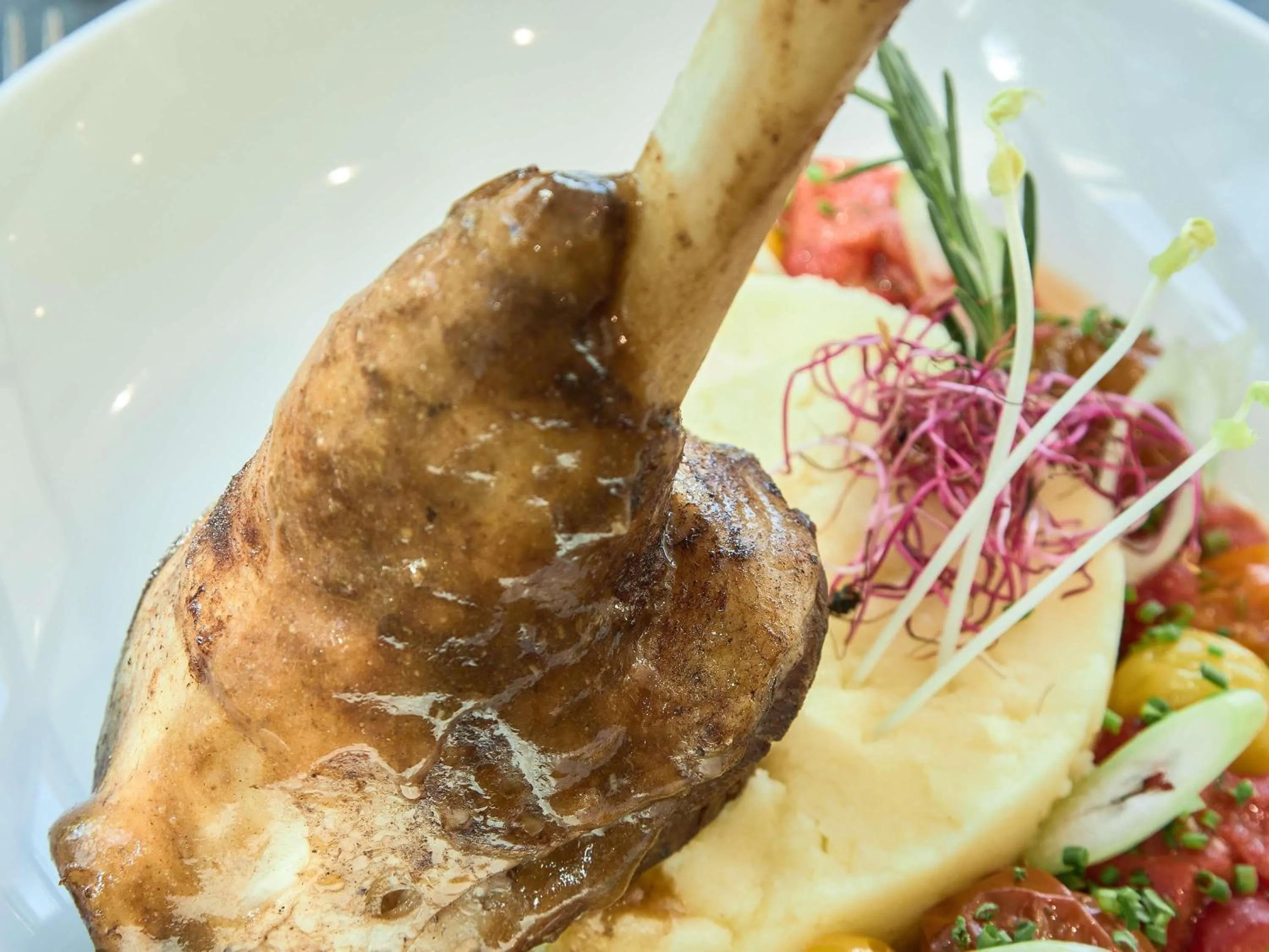 Restaurant/places to eat in Mercure Aix-en-Provence La Duranne Gare TGV