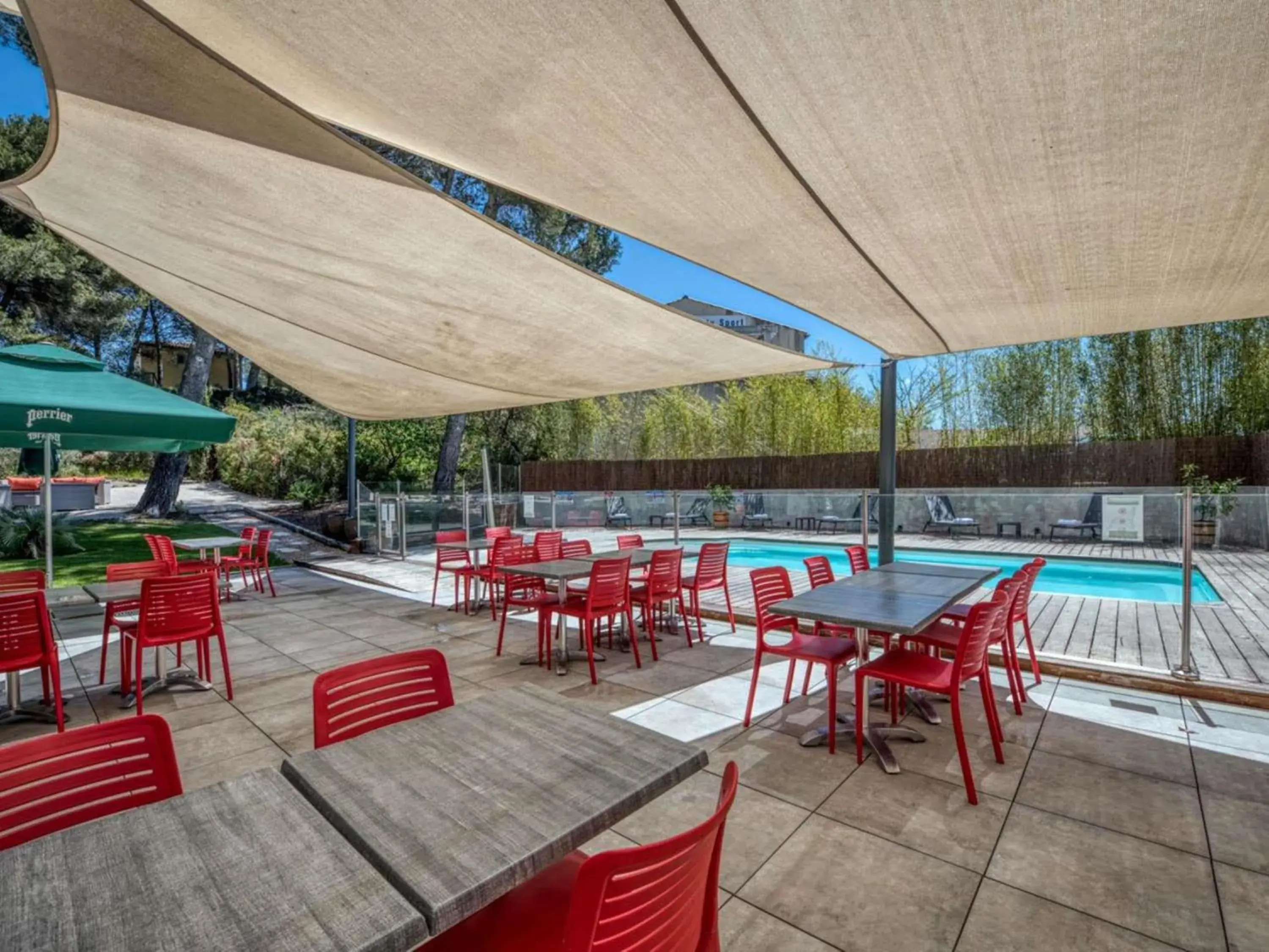 Property building in Mercure Aix-en-Provence La Duranne Gare TGV Property building in Mercure Aix-en-Provence La Duranne Gare TGV