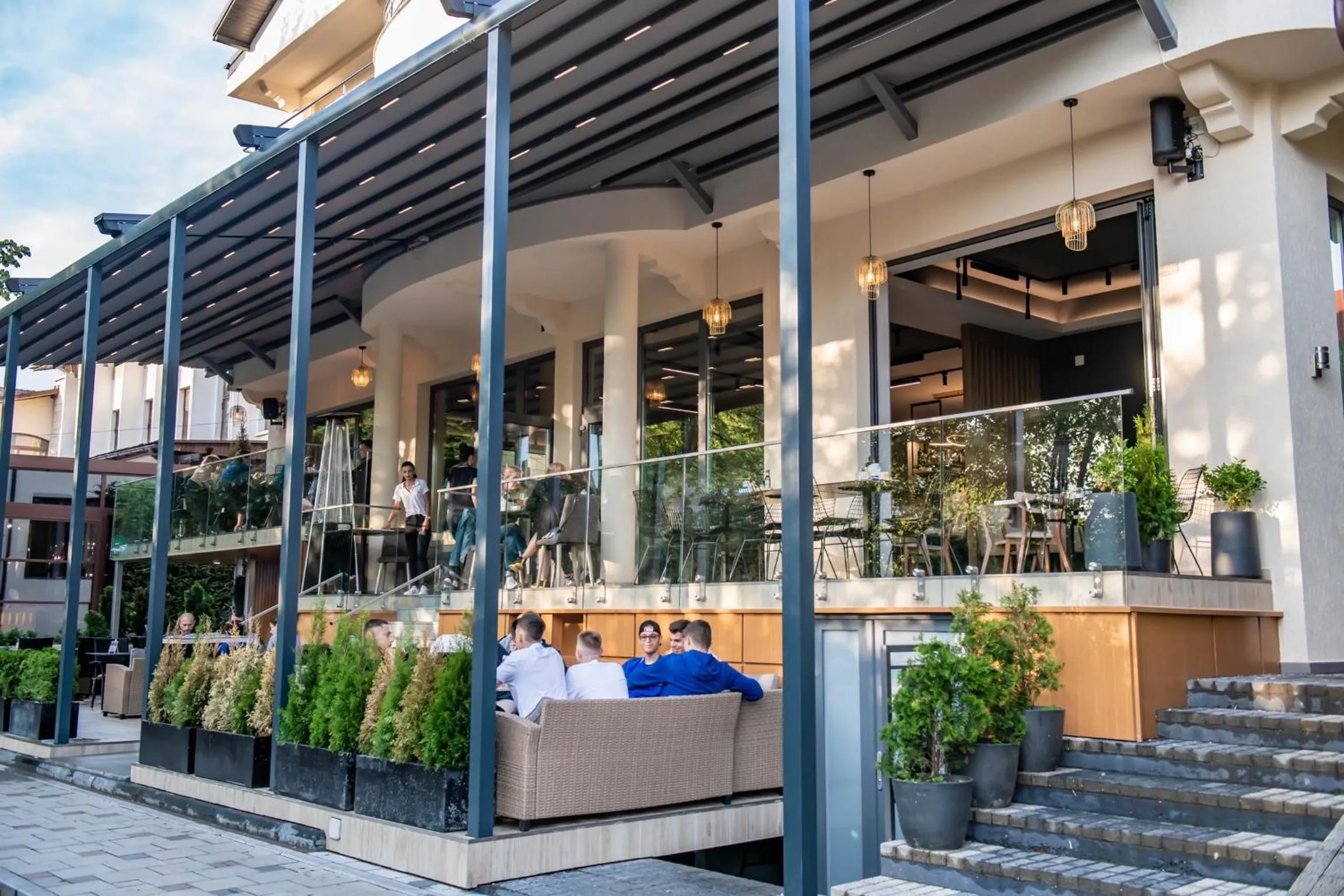 Facade/entrance in Hotel THR Center