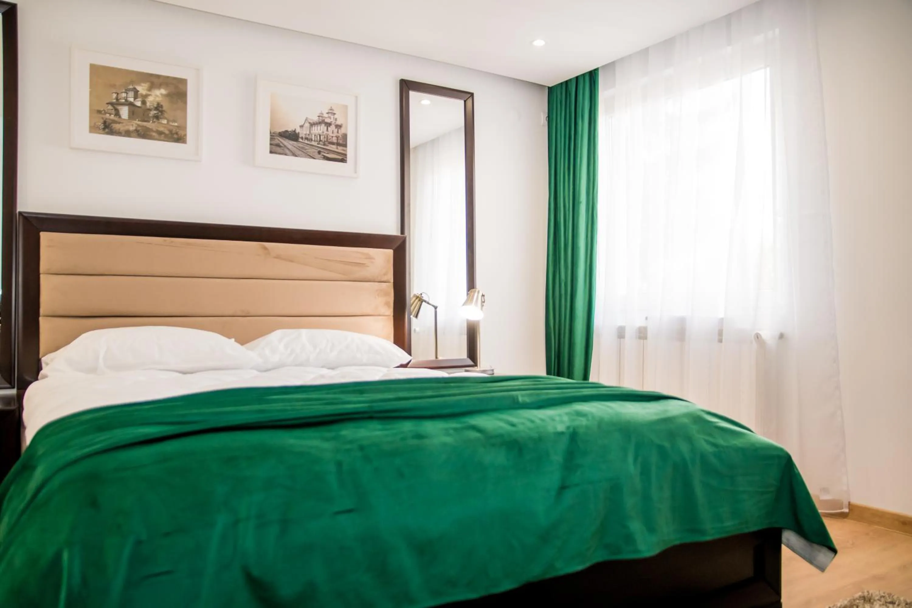 Photo of the whole room, Bed in Hotel THR Center