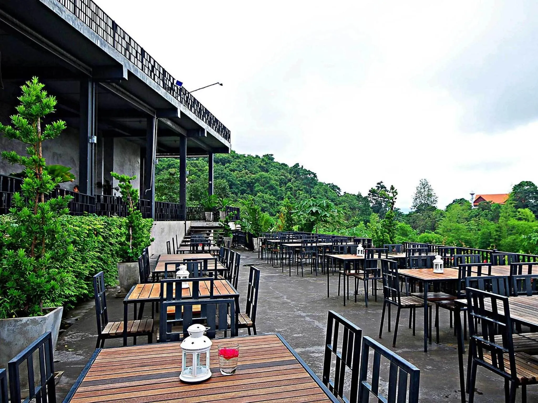 Restaurant/places to eat in Veravian Resort