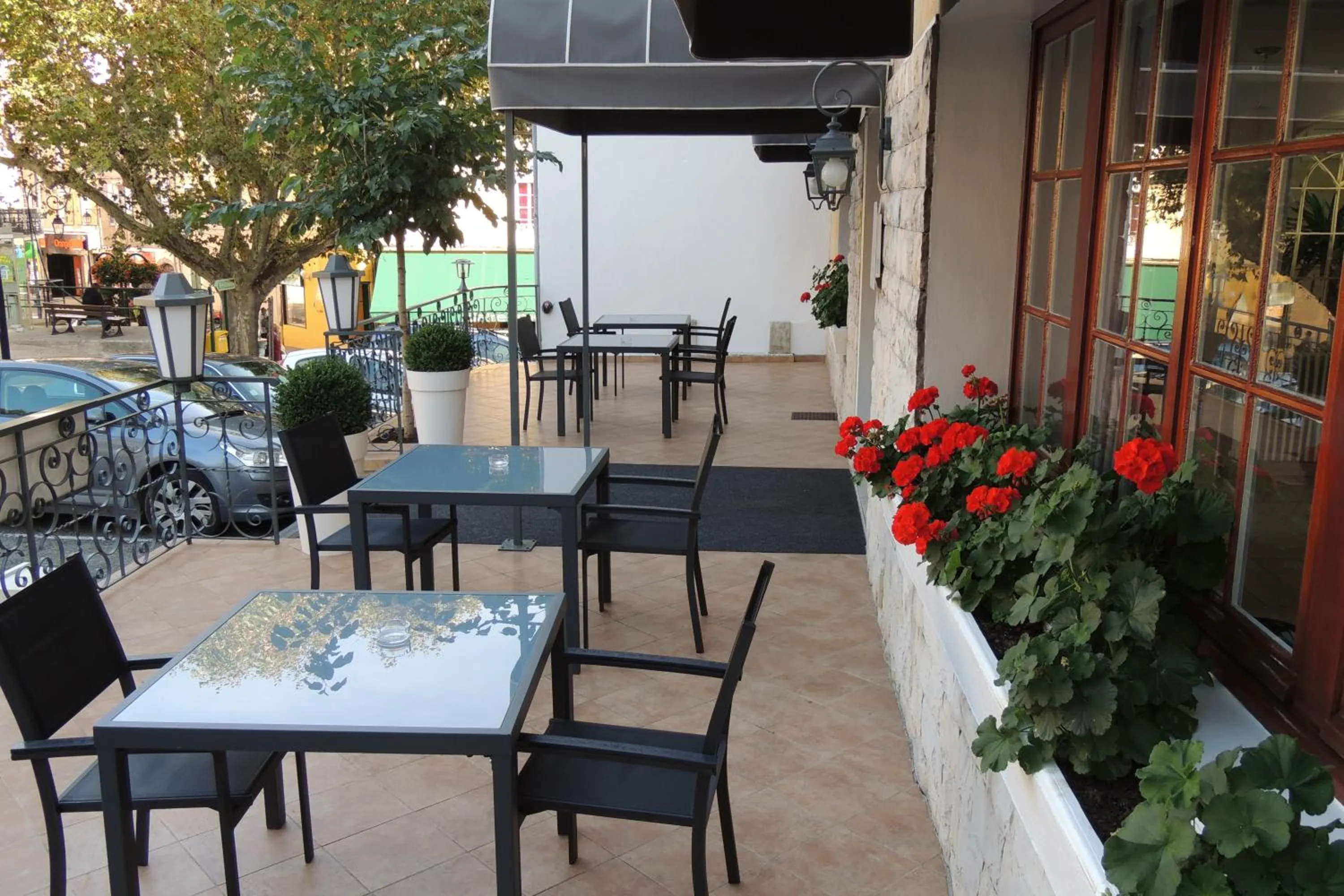 Balcony/Terrace in Hôtel Le Tivoli