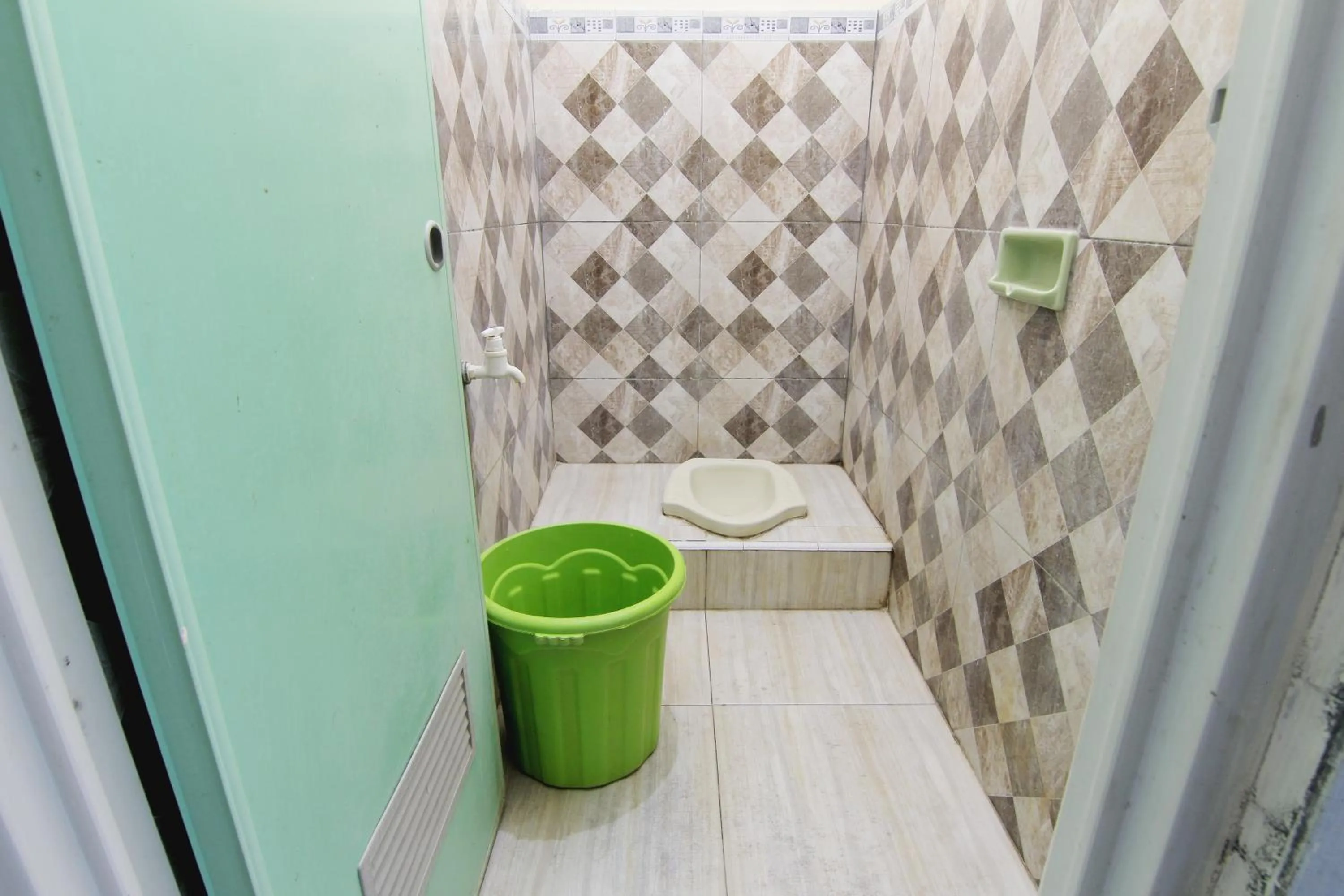 Toilet in Losmen Alden