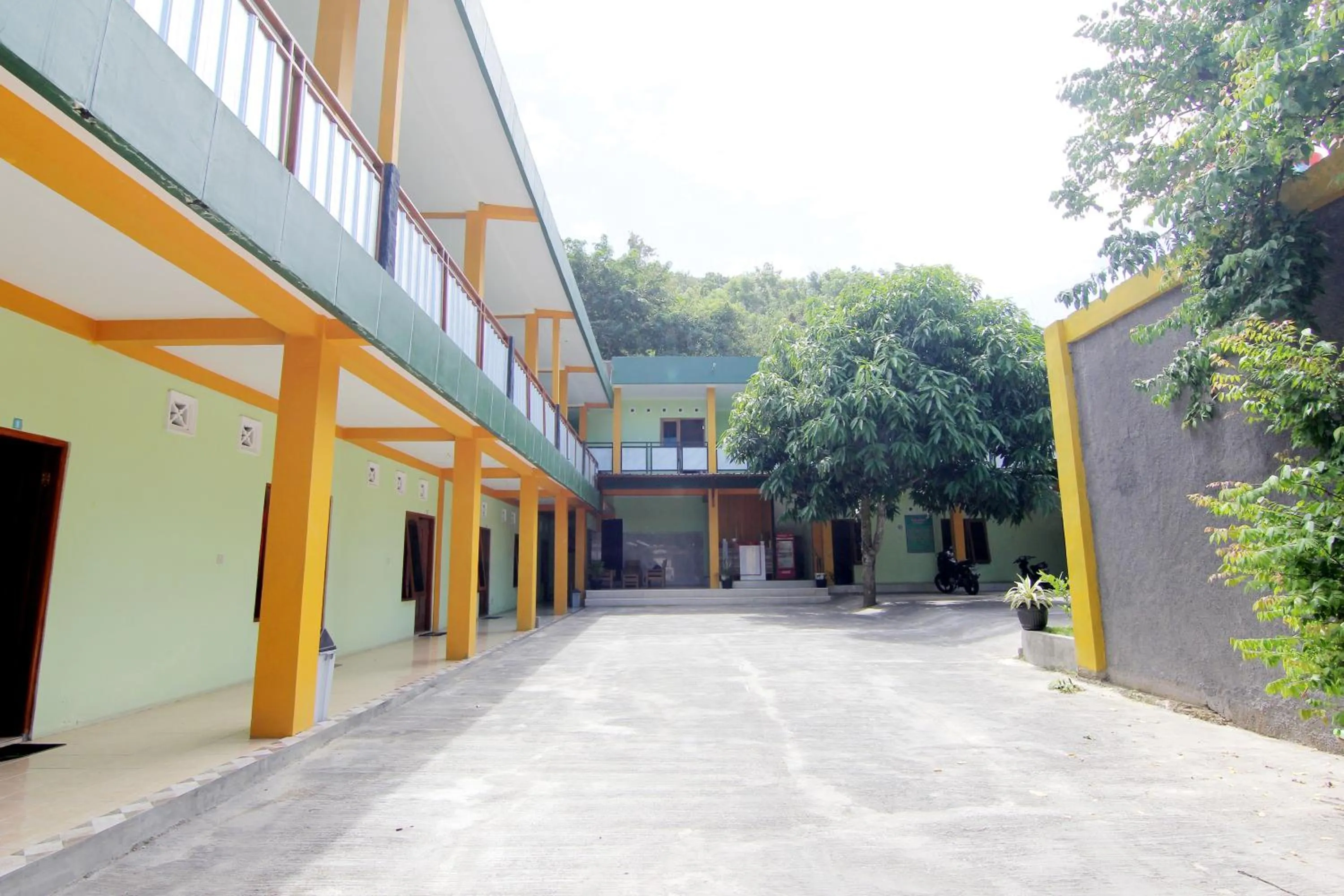 Property building in Losmen Alden