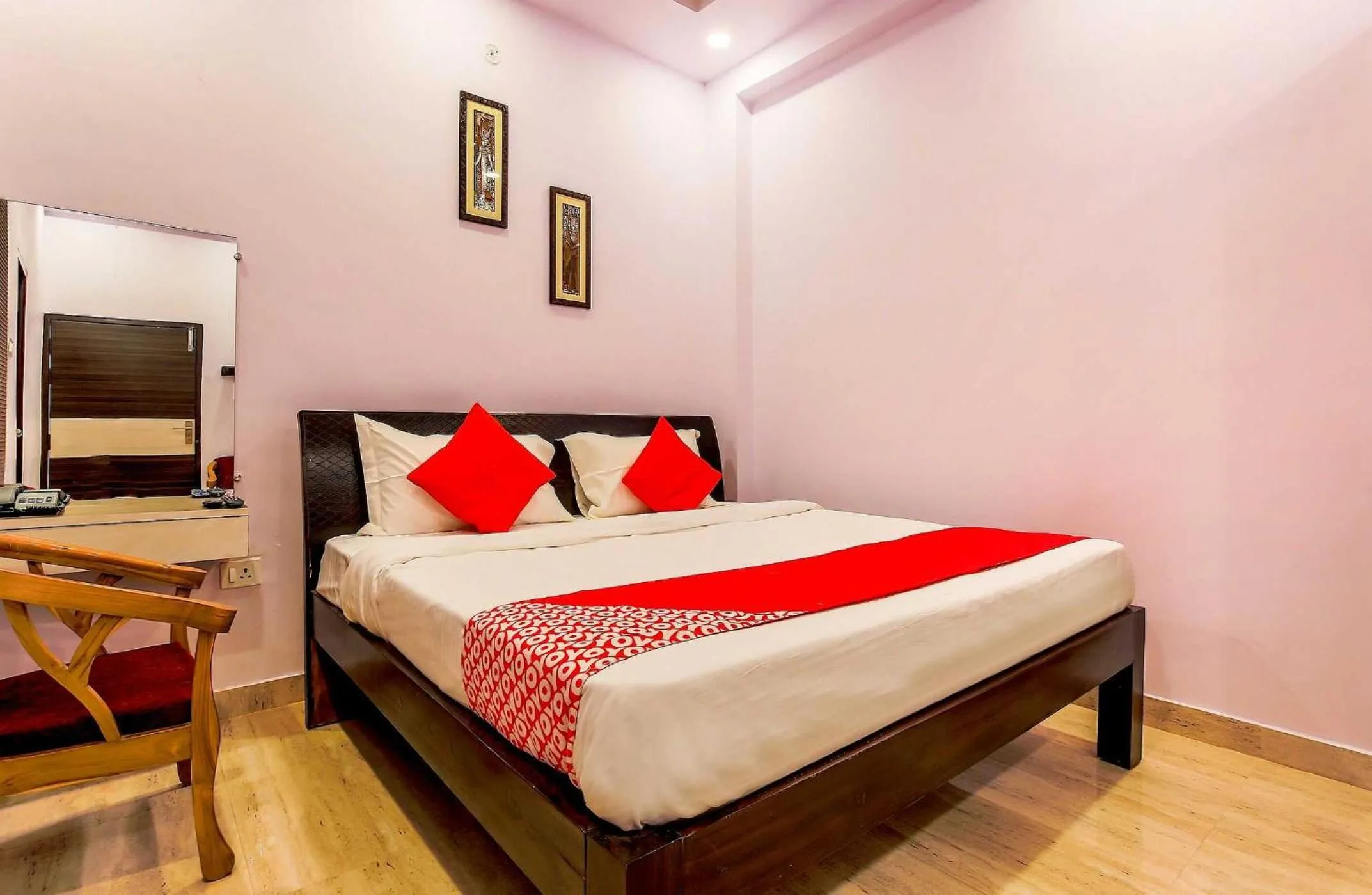 Bedroom, Bed in Hotel O Vaibhav laxmi Paradise