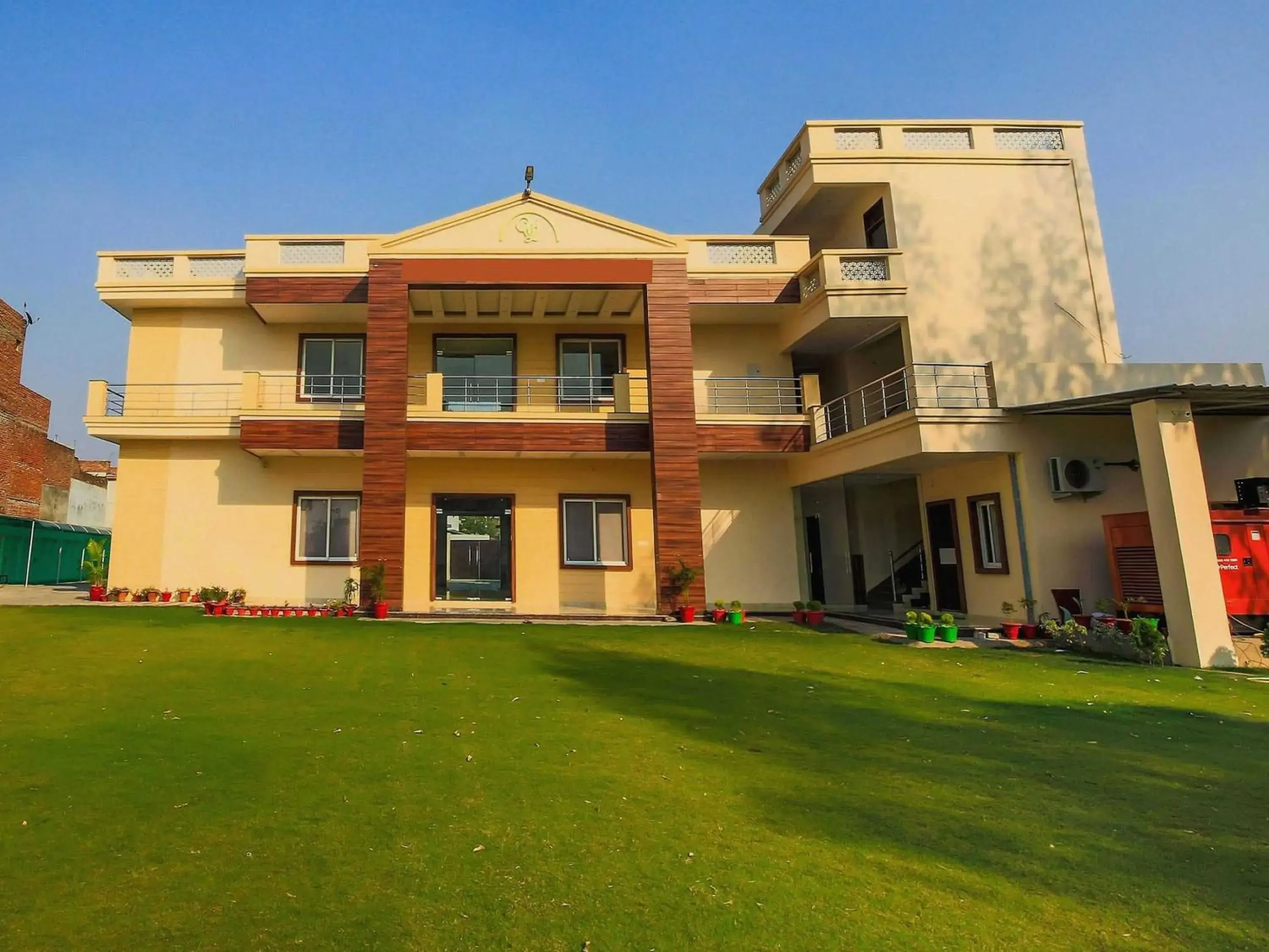 Facade/entrance in Super Hotel O Vaibhav laxmi Paradise Facade/entrance in Super Hotel O Vaibhav laxmi Paradise