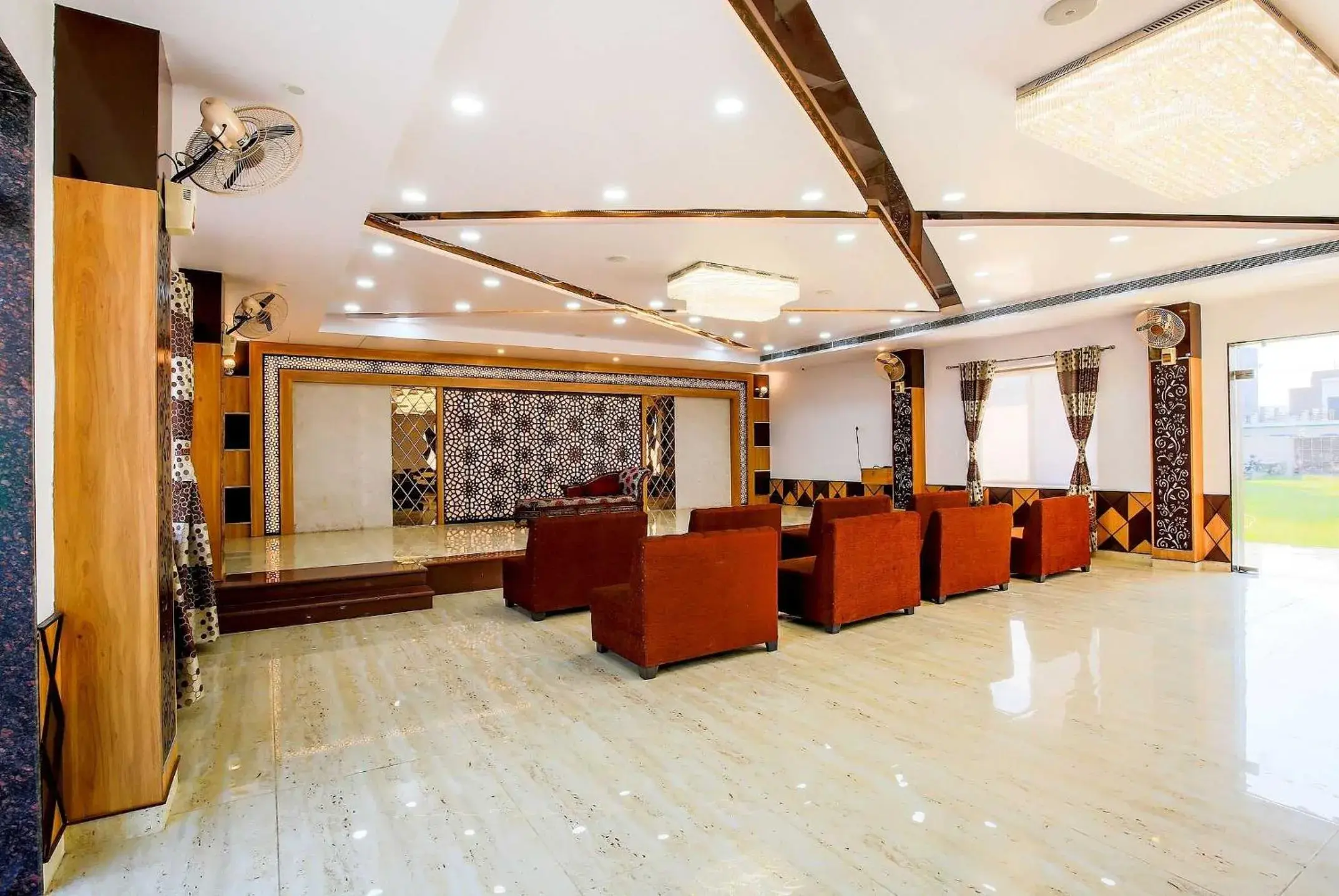 Lobby or reception in Super Hotel O Vaibhav laxmi Paradise Lobby or reception in Super Hotel O Vaibhav laxmi Paradise